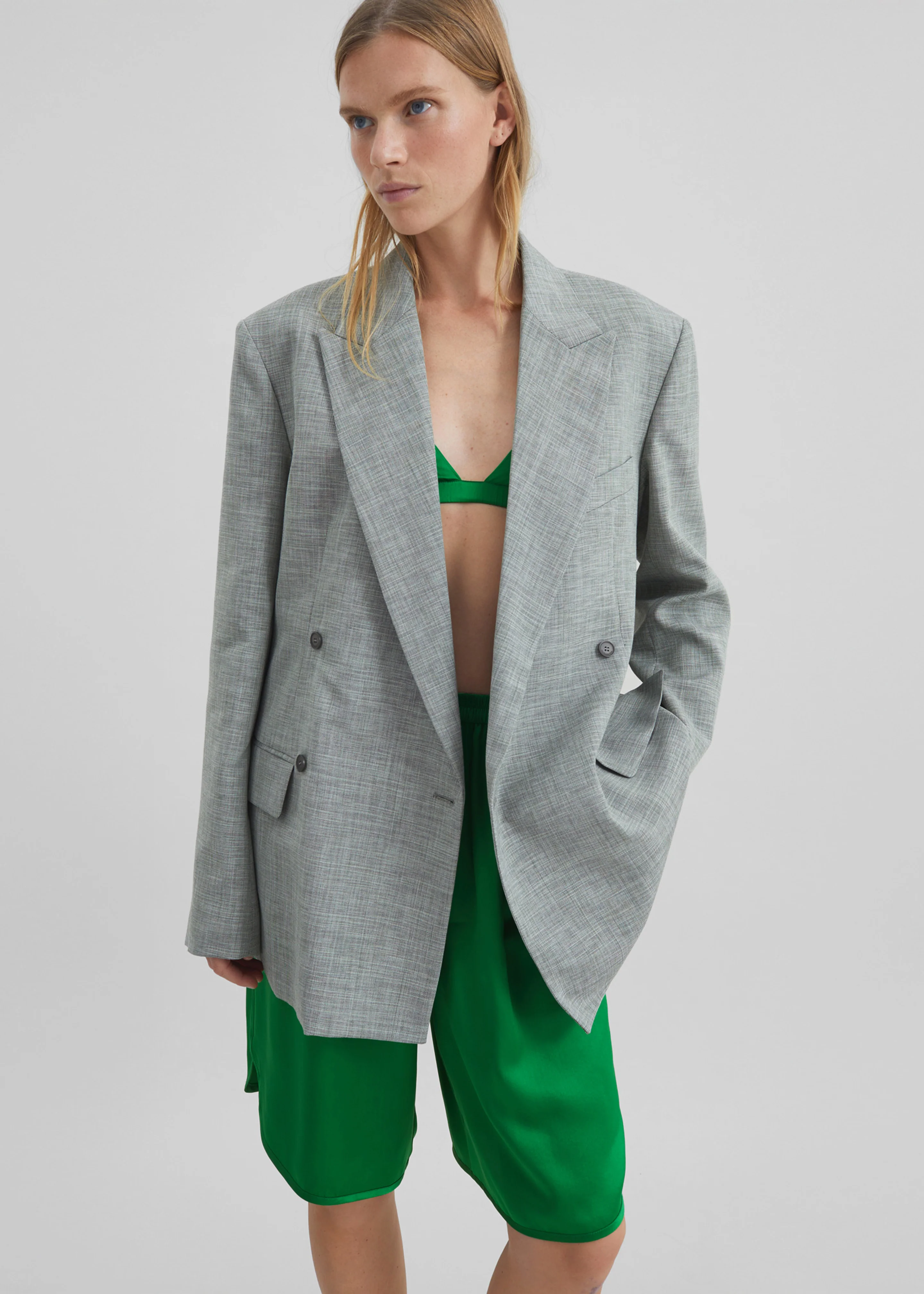 Nelis Silk Bermuda Shorts - Kelly Green - Image 8