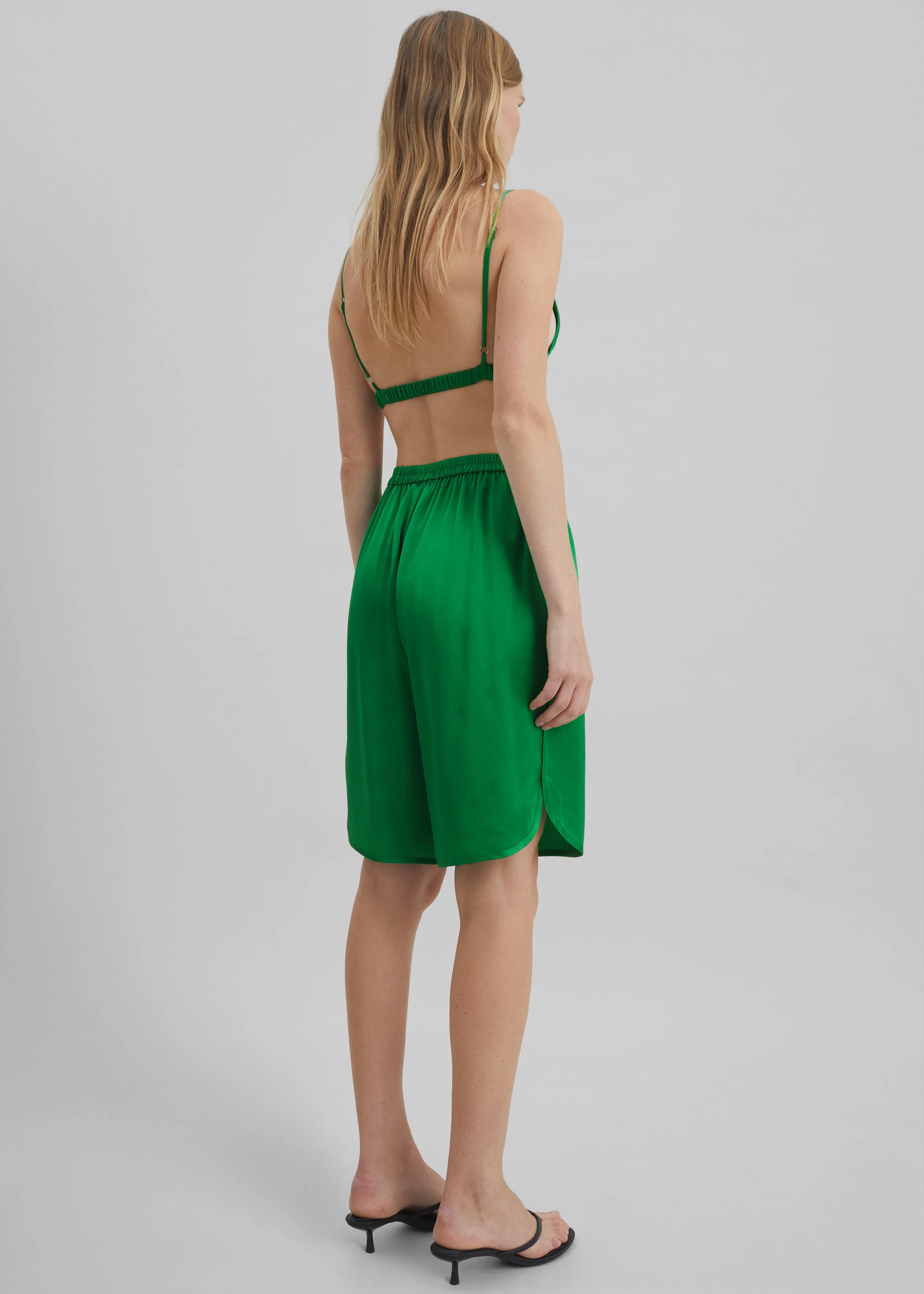 Nelis Silk Bermuda Shorts - Kelly Green - Image 9