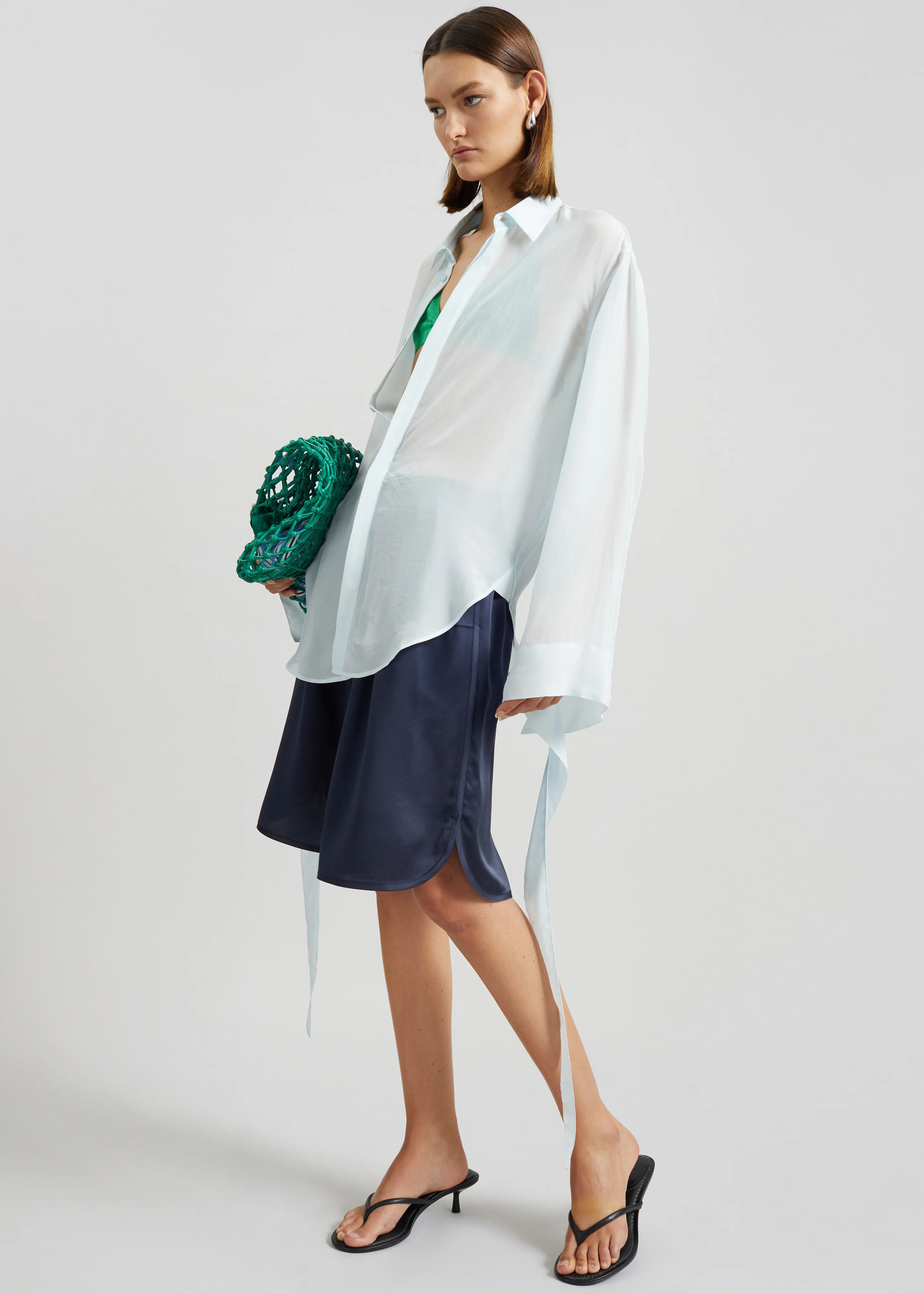 Nelis Silk Bermuda Shorts - Navy - Image 3