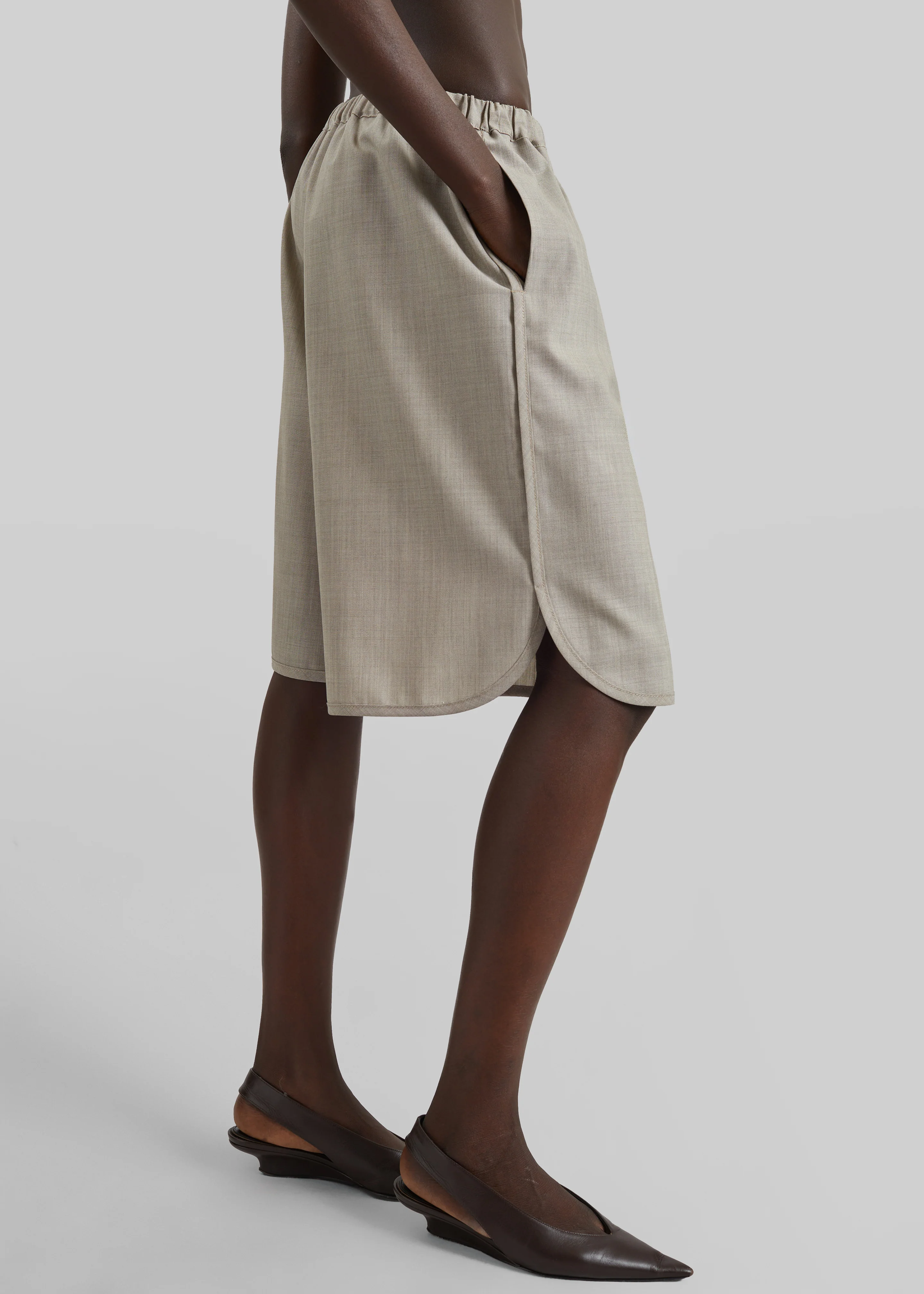 Nelis Suiting Bermuda Shorts - Beige Melange - Image 2