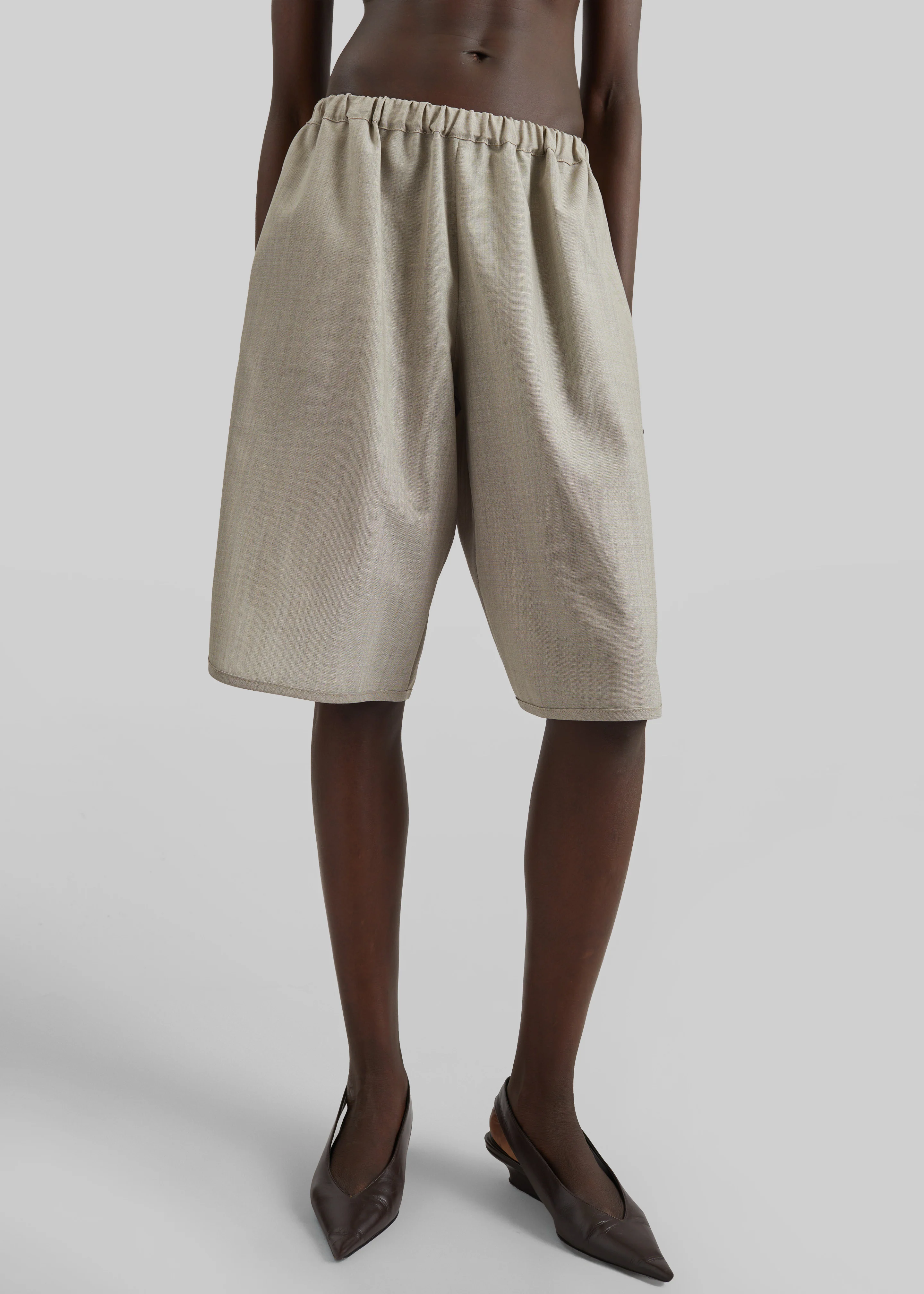 Nelis Suiting Bermuda Shorts - Beige Melange - Image 4