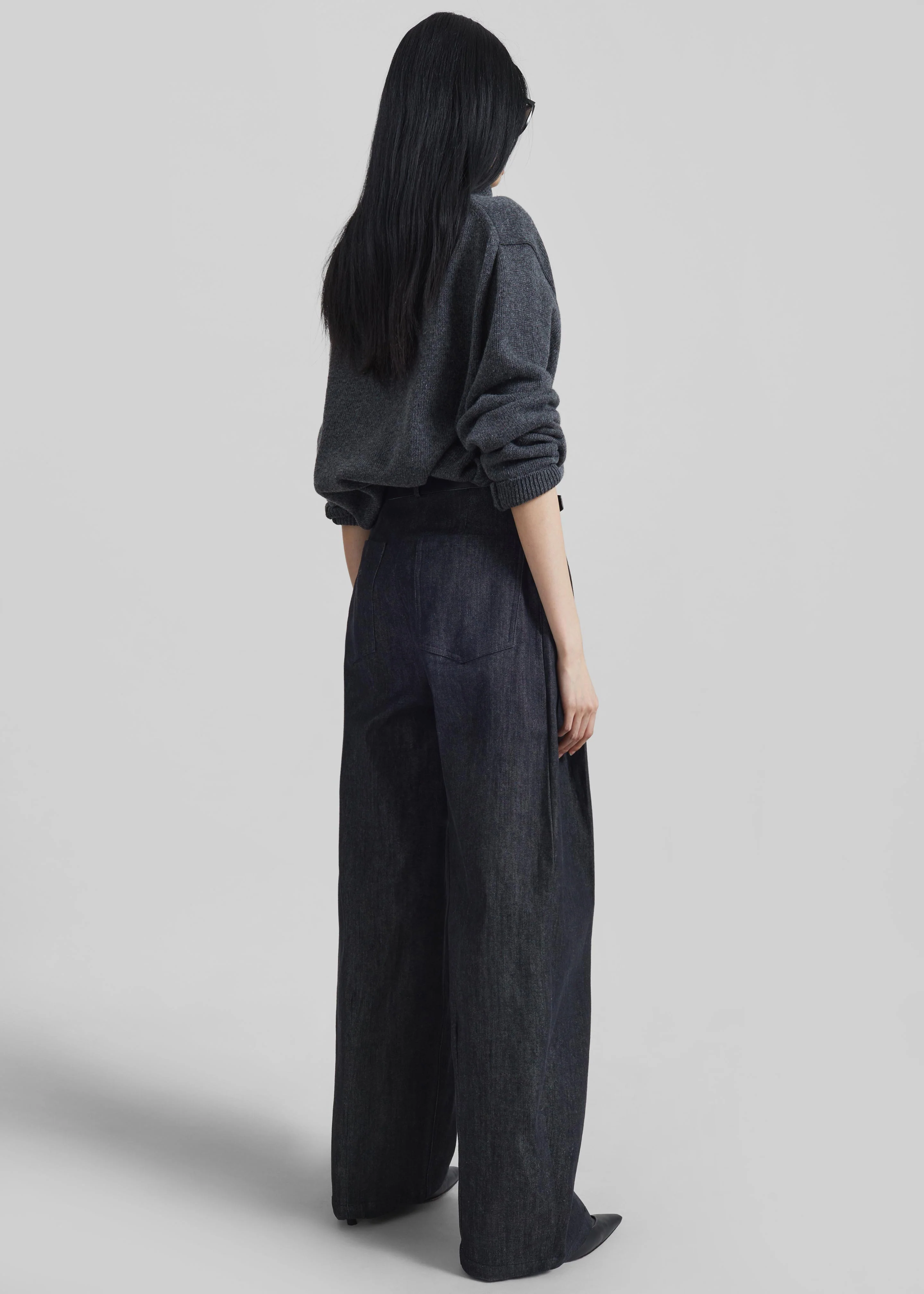 Nesna Barrel Leg Jeans - Black - Image 7