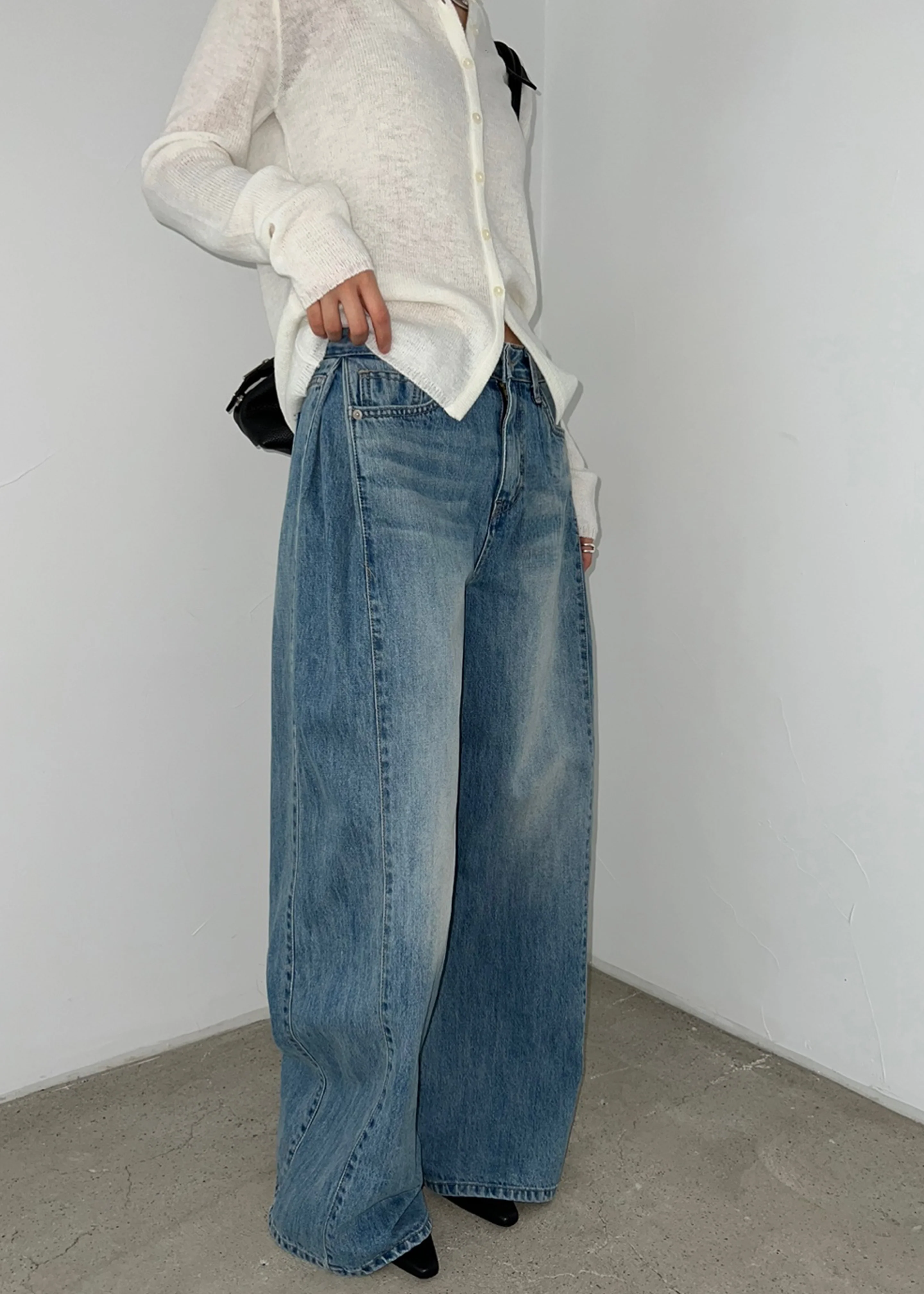 Oakley Wide Leg Jeans - Blue Wash - Image 11