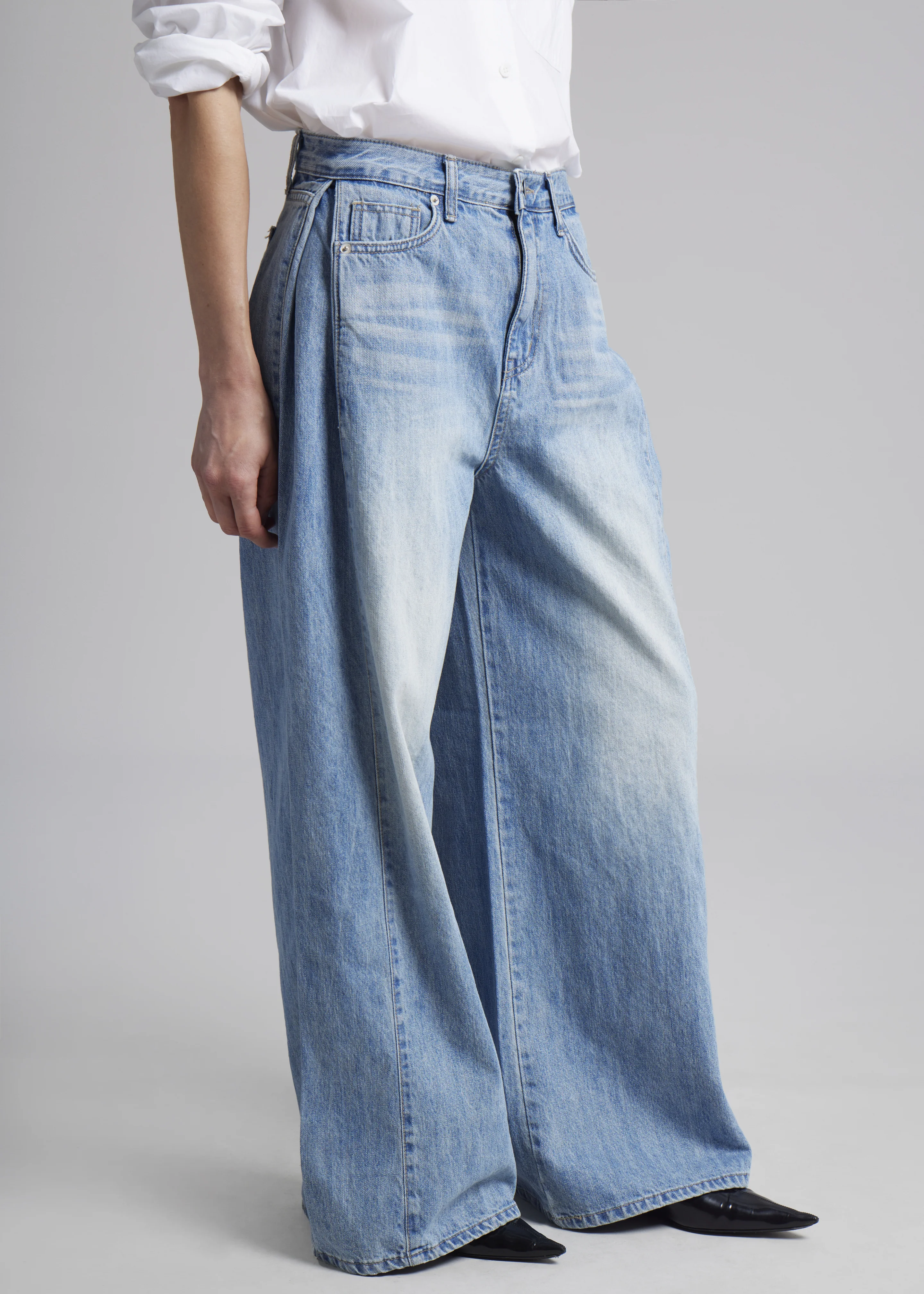 Oakley Wide Leg Jeans - Blue Wash - Image 4