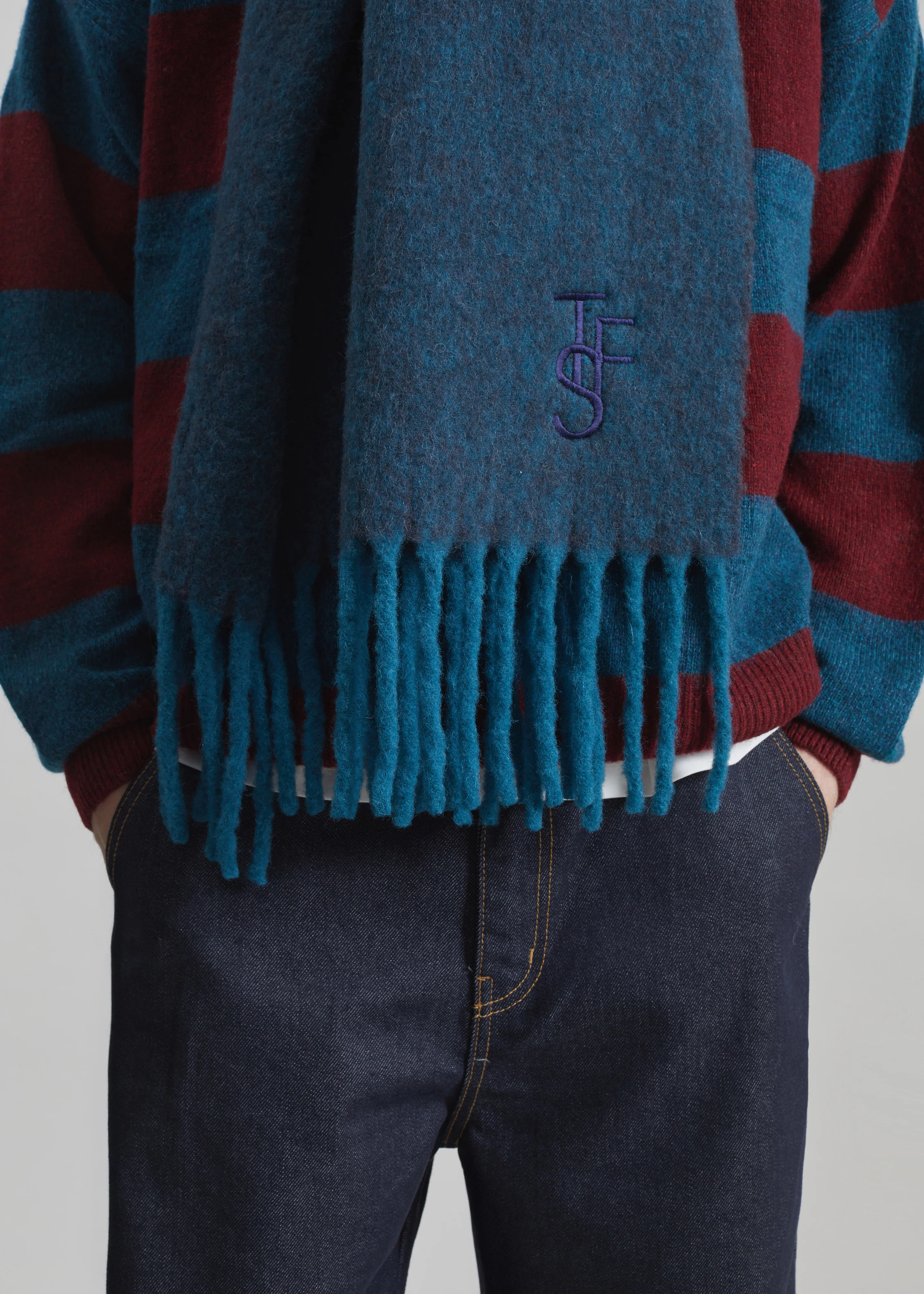 Olari Alpaca Blend Scarf - Navy Melange - Image 8