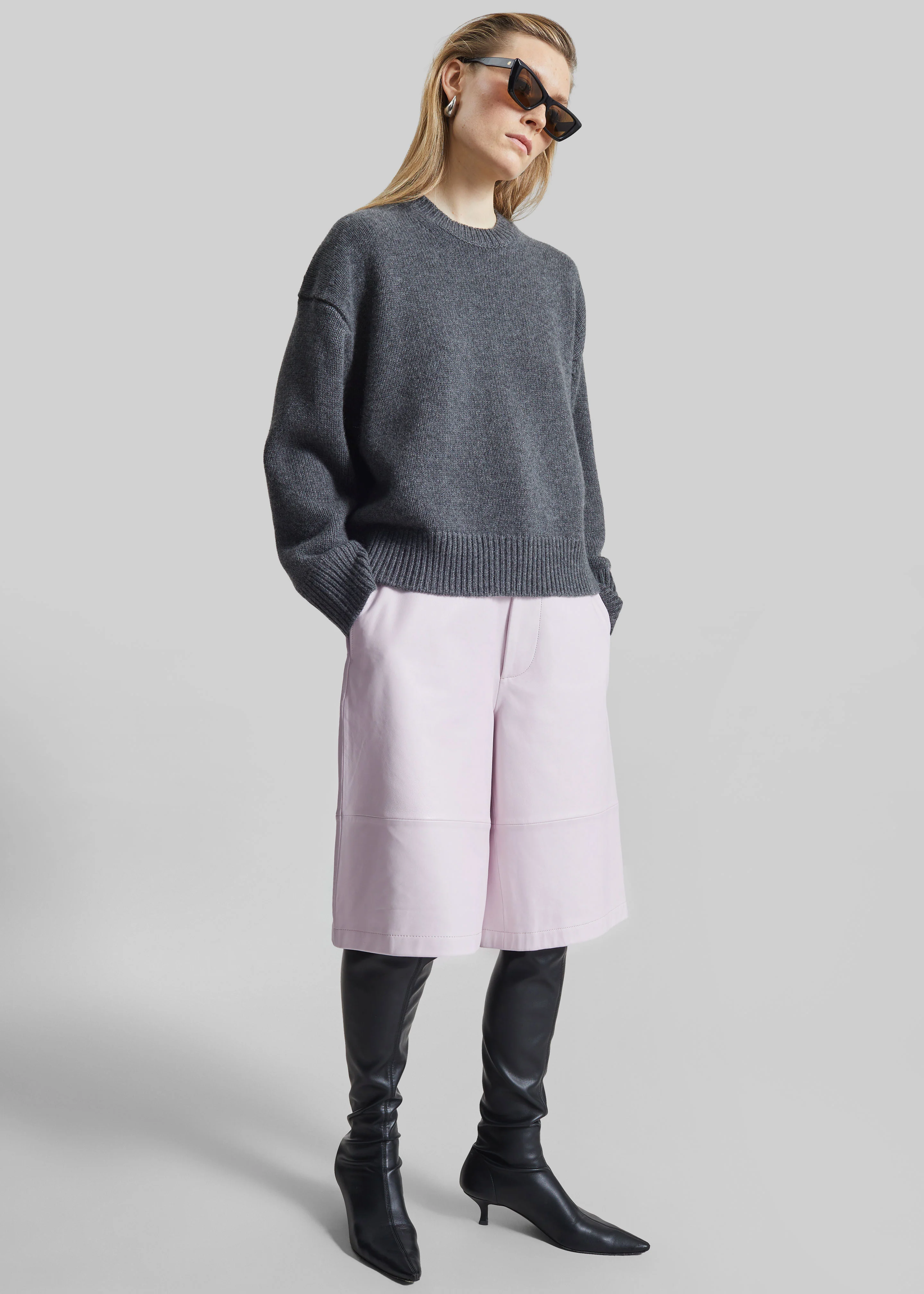 Olivia Leather Bermuda Shorts - Faded Pink - Image 6