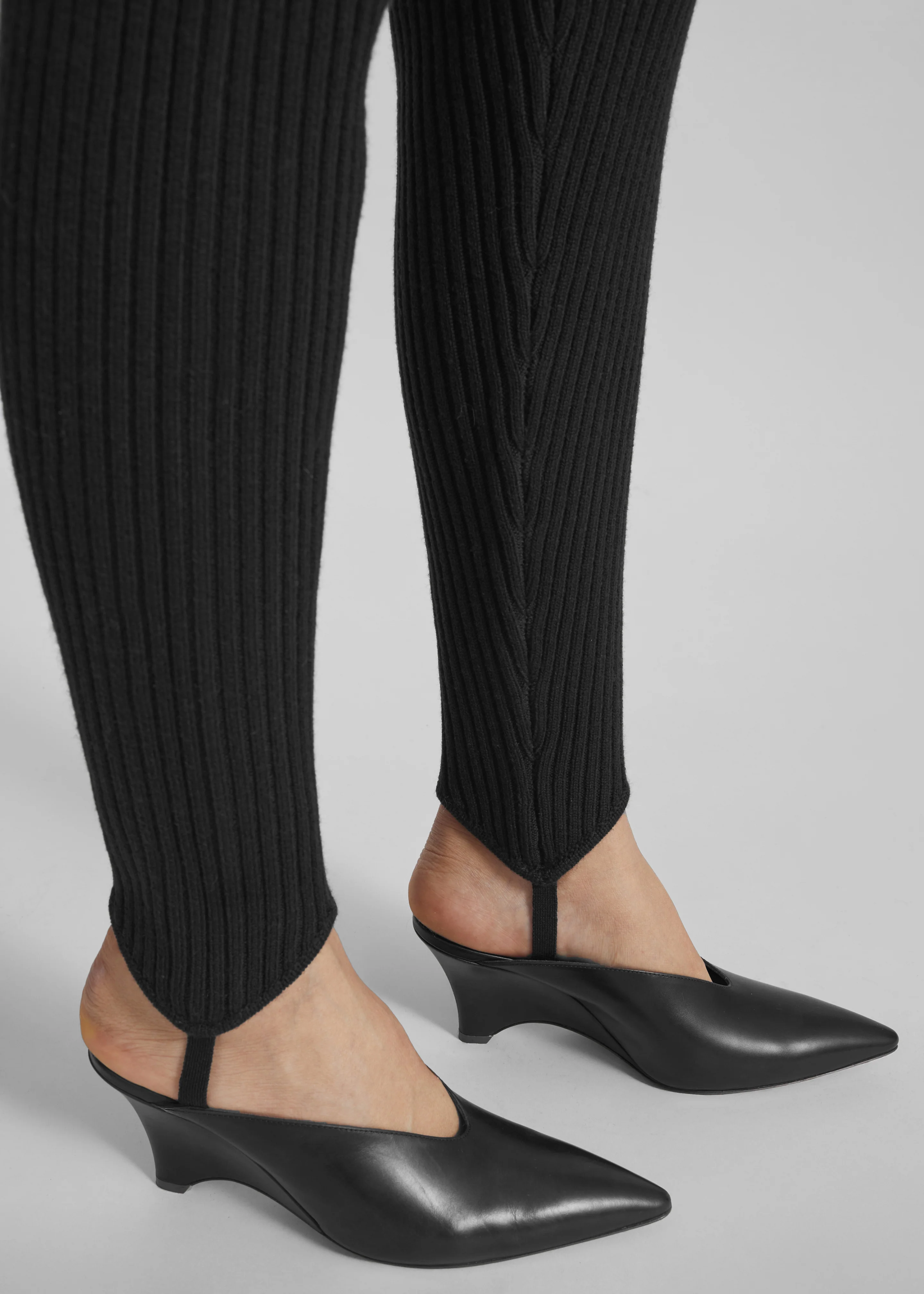 Piuma Knit Stirrup Leggings - Black - Image 5