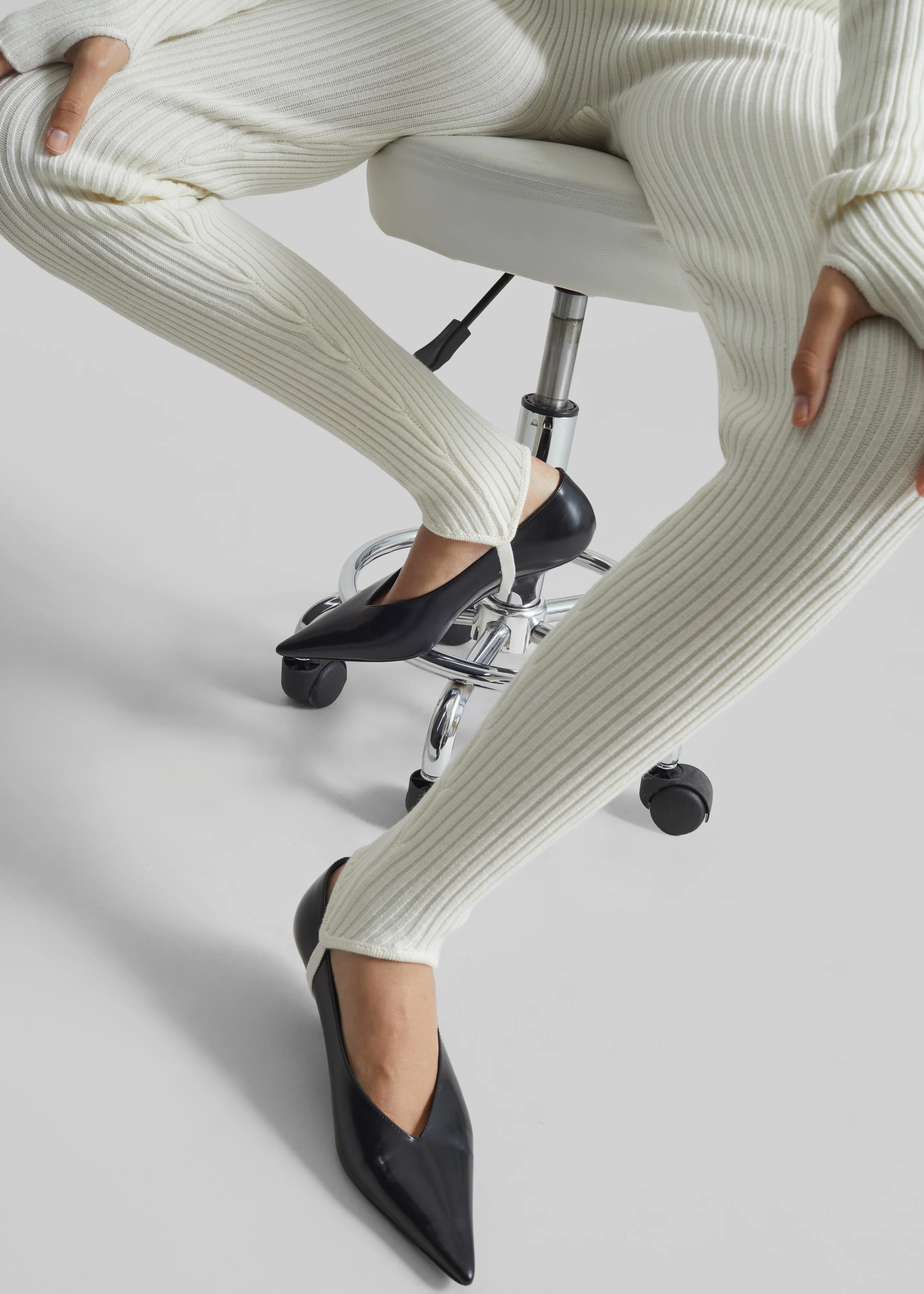 Piuma Knit Stirrup Leggings - White - Image 2