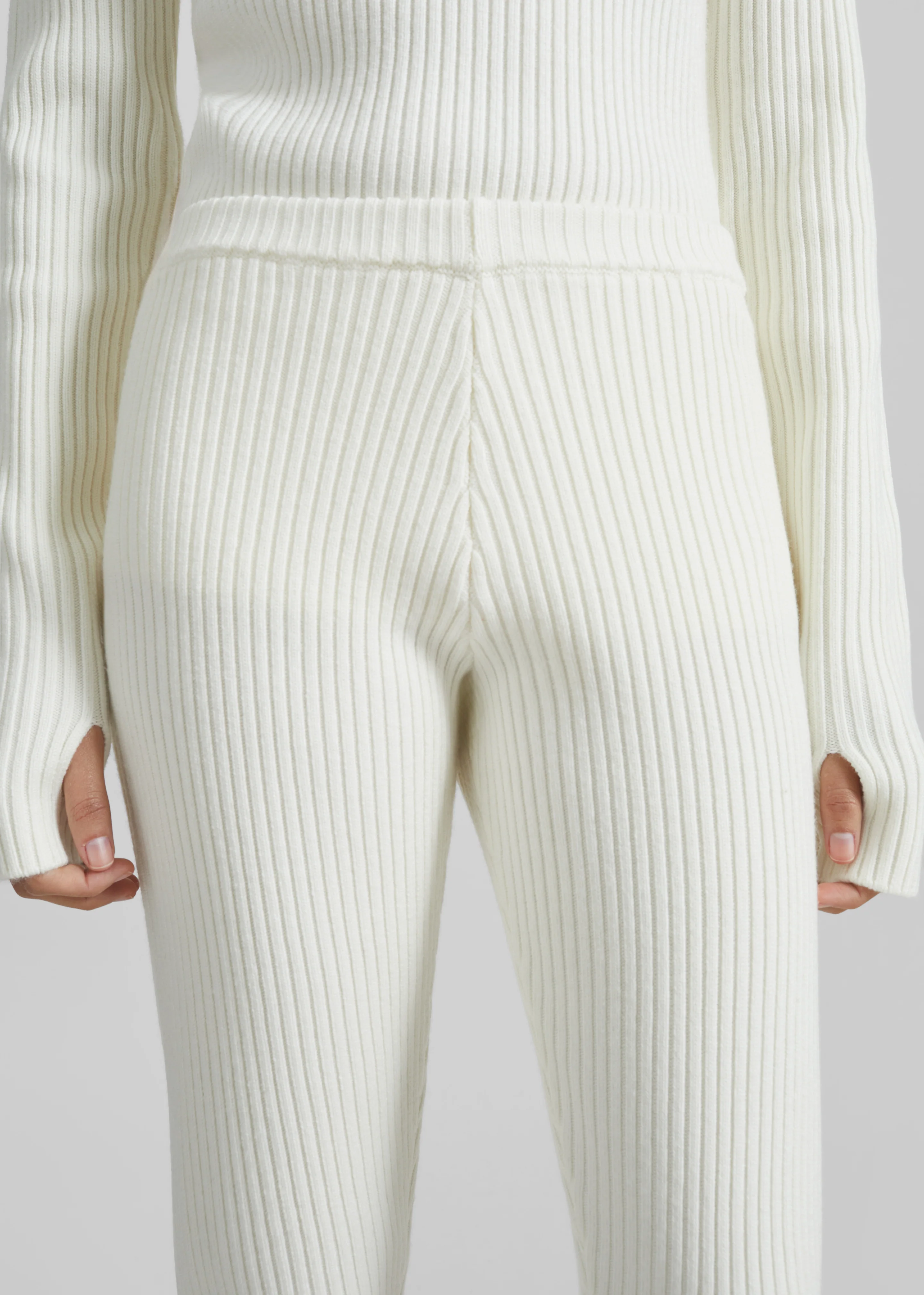 Piuma Knit Stirrup Leggings - White - Image 5