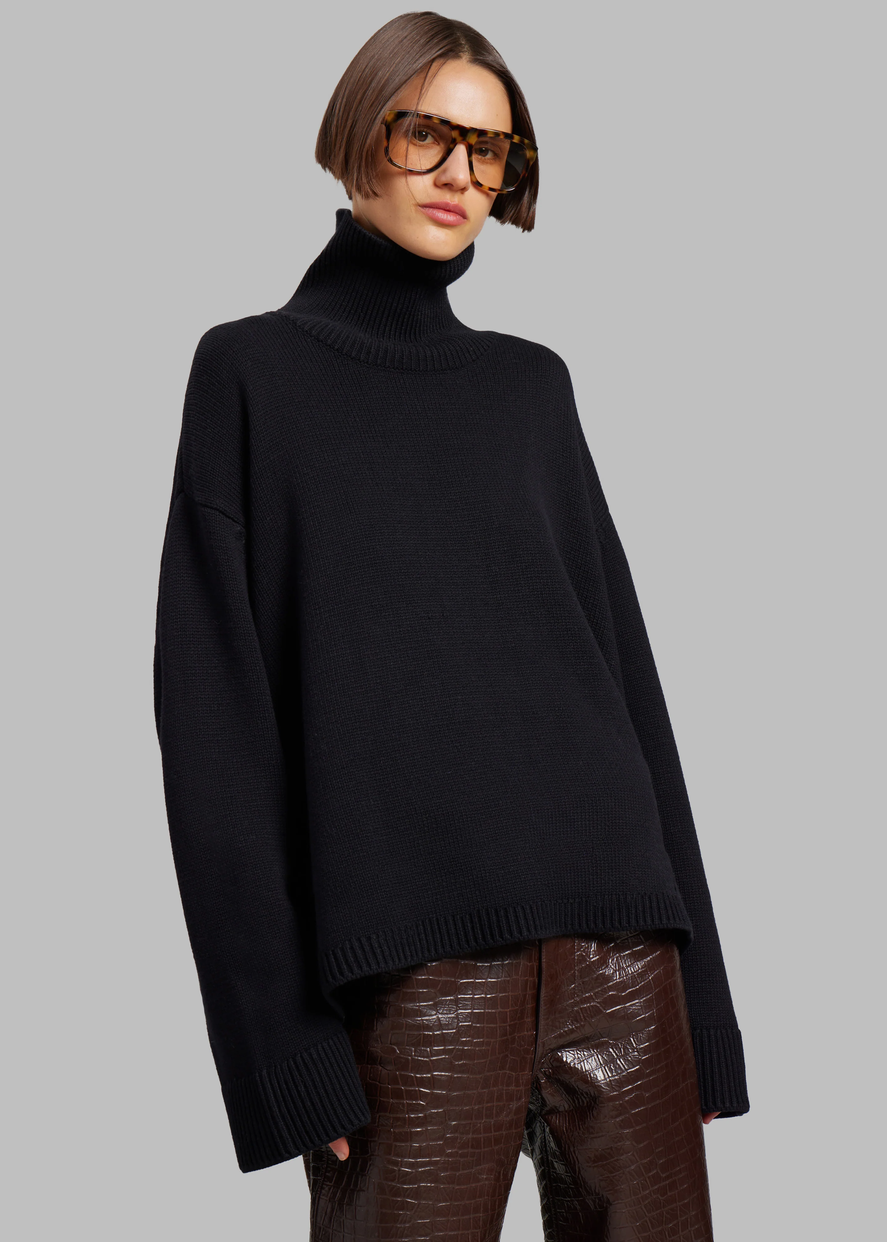 Rhea Trapeze Turtleneck - Black - Image 12