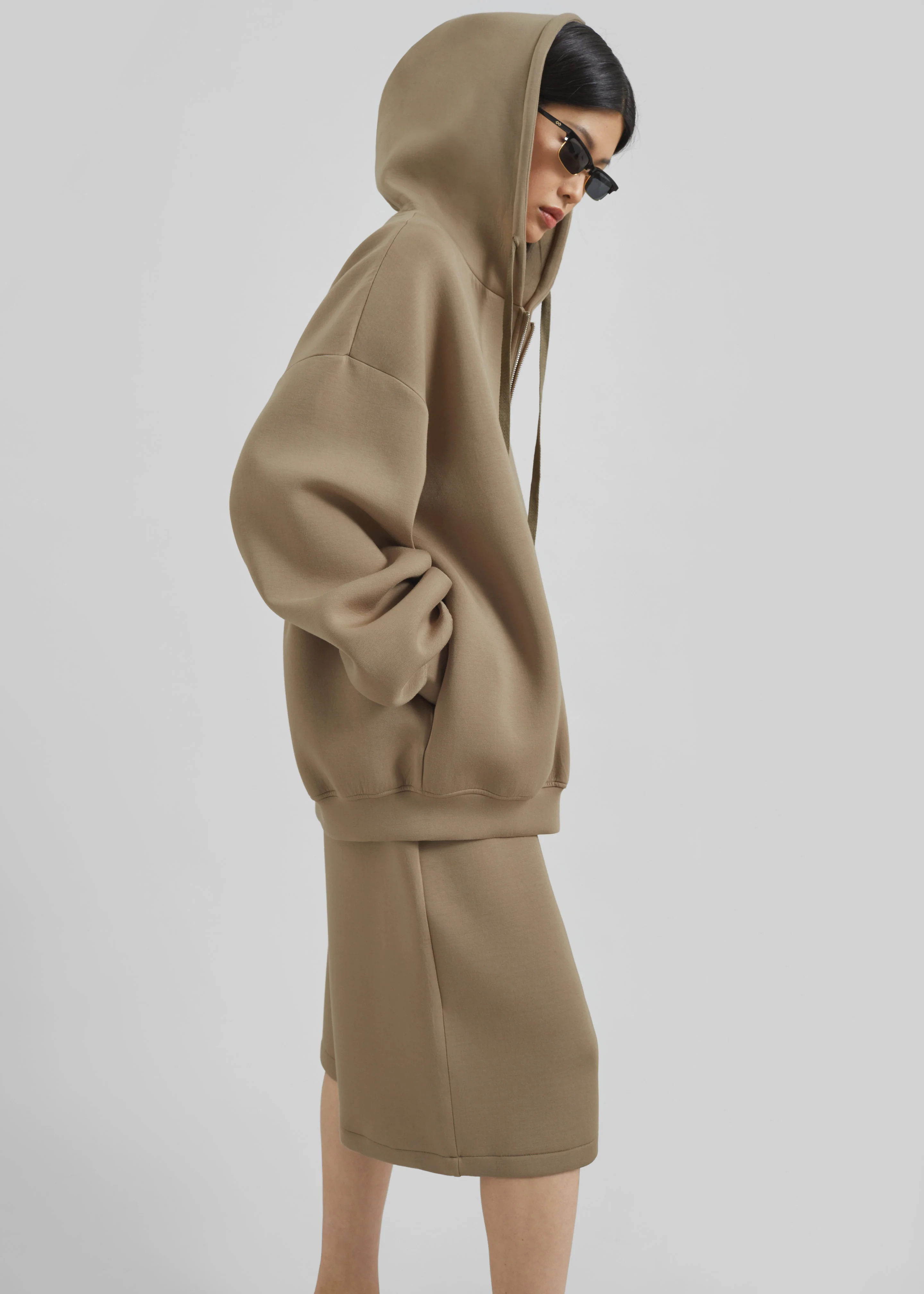 Rian Sweatshorts - Camel - Image 4
