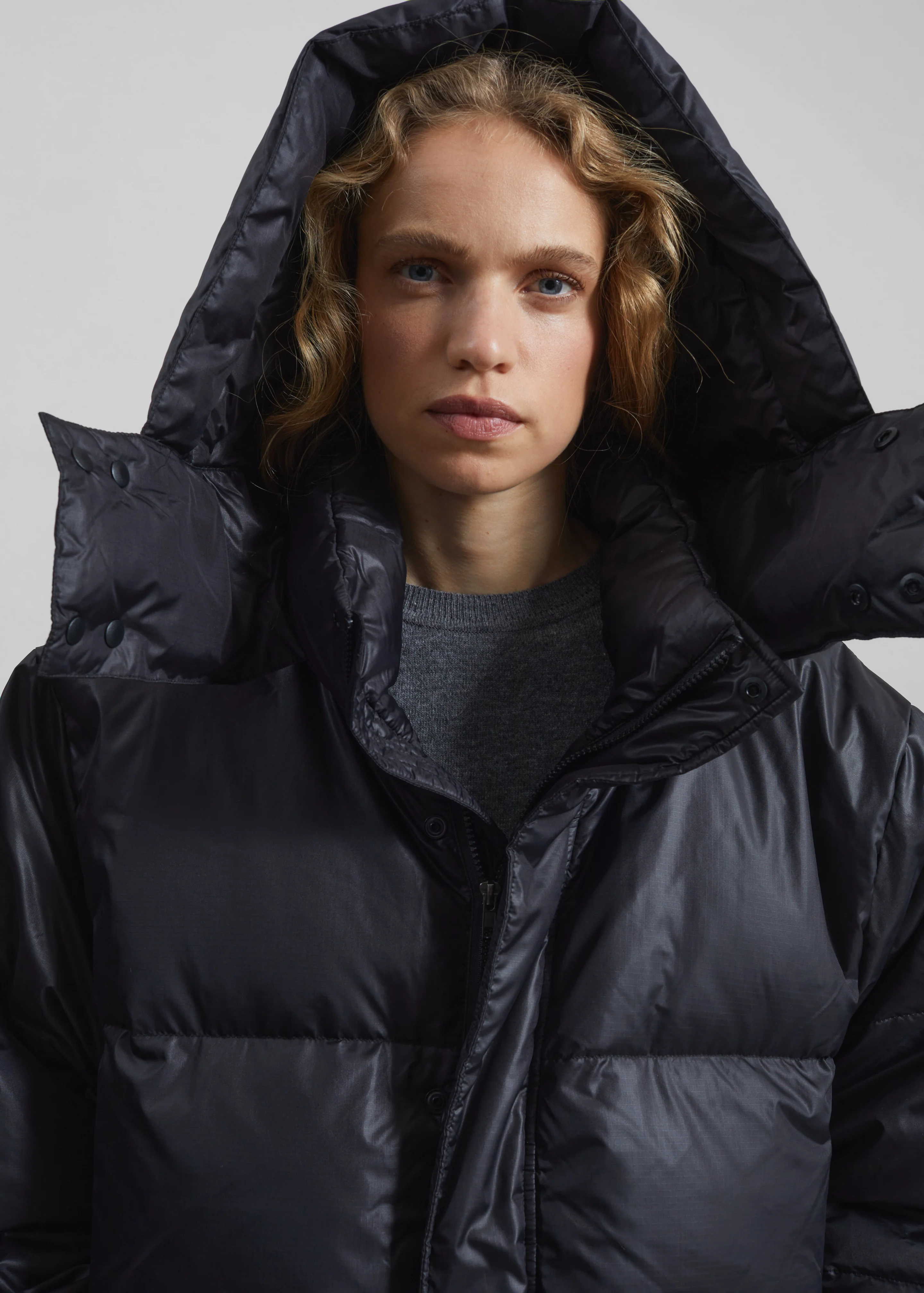 Riom Hooded Puffer Jacket - Black - Image 3