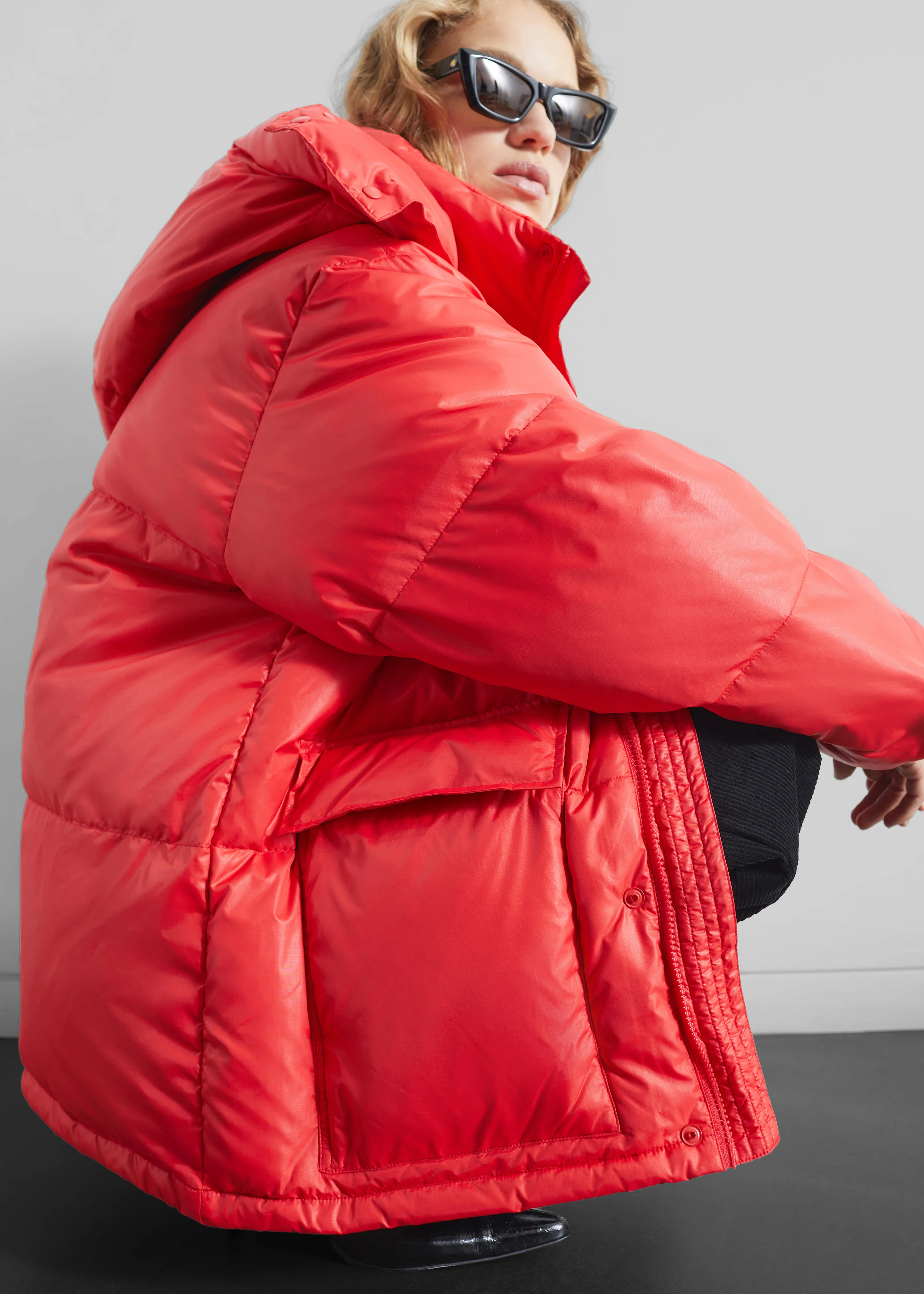 Riom Hooded Puffer Jacket - Red - Image 2