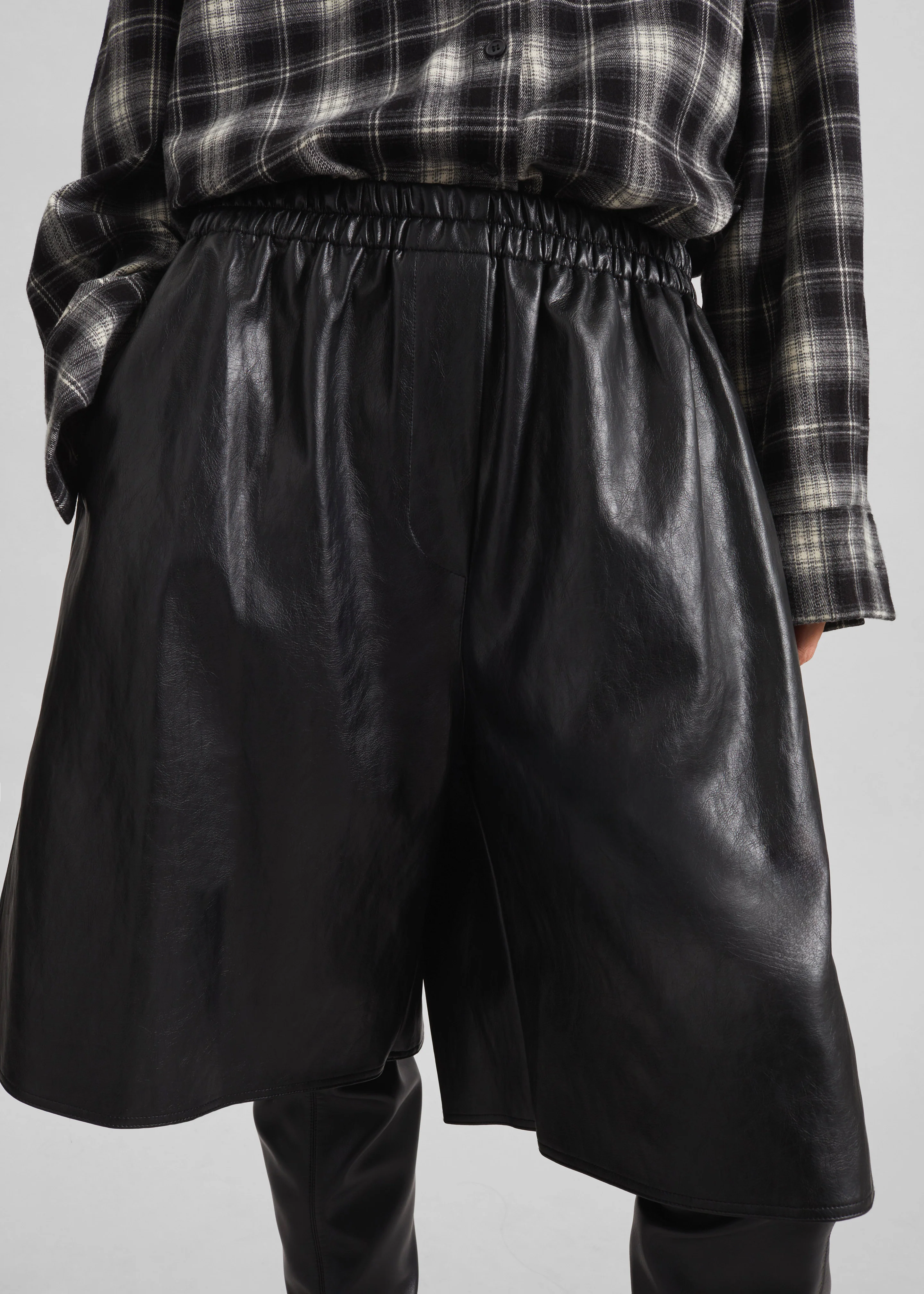 Risarven Faux Leather Bermuda Shorts - Black - Image 4