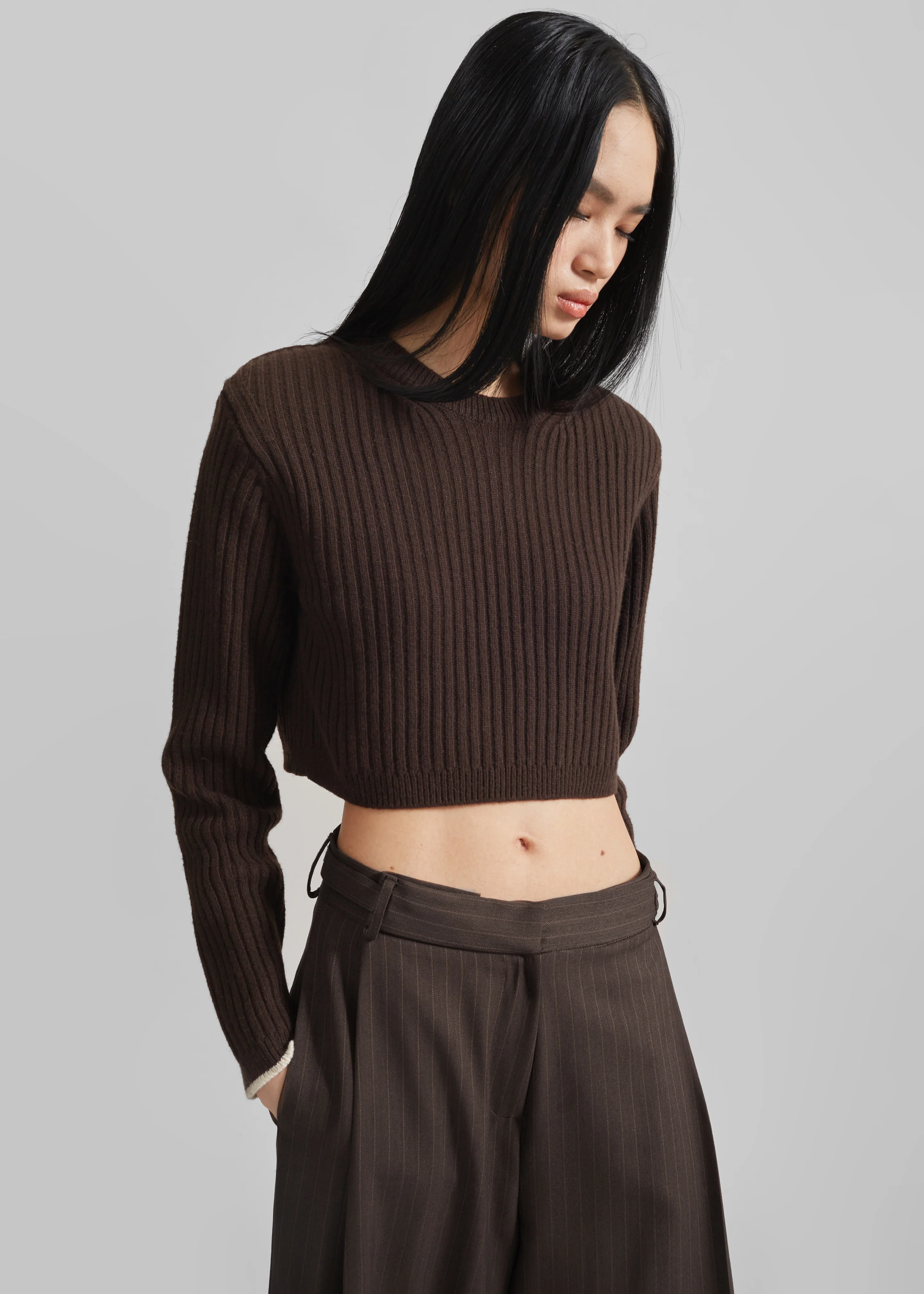 Ritsem Cropped Ribbed Wool Sweater - Dark Brown - Image 4