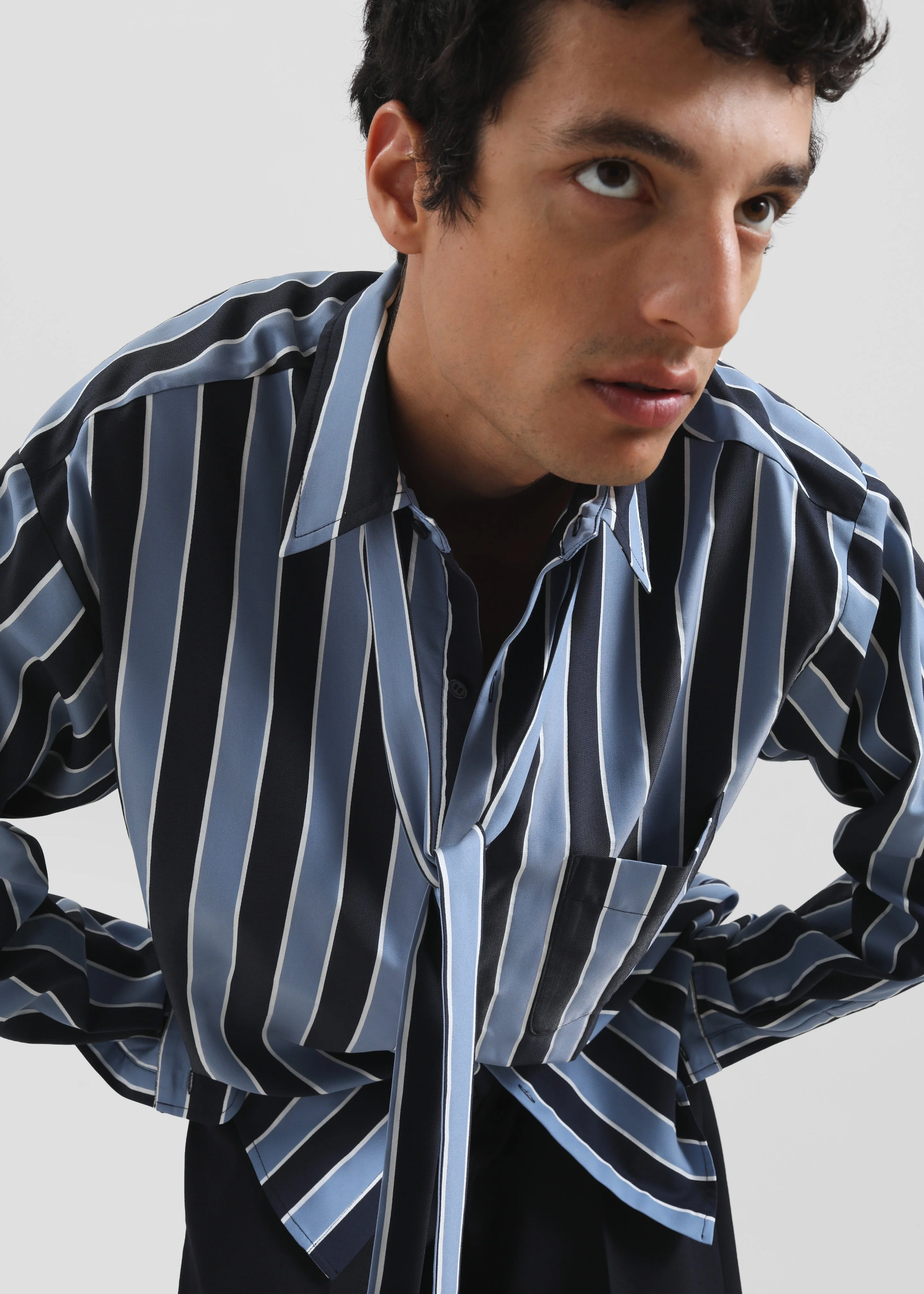 Sinclair Neck Tie Shirt - Navy Stripe - Image 5