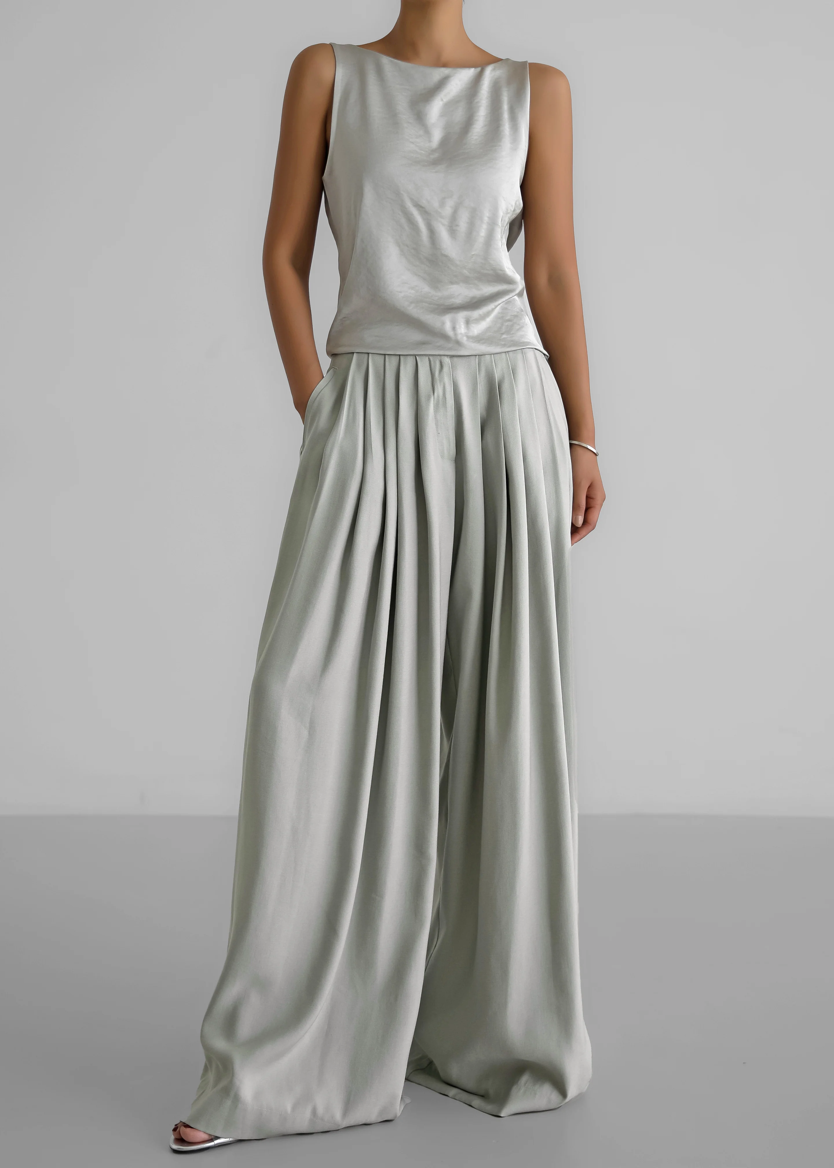 Sloane Wide Leg Trousers - Grey - Image 6