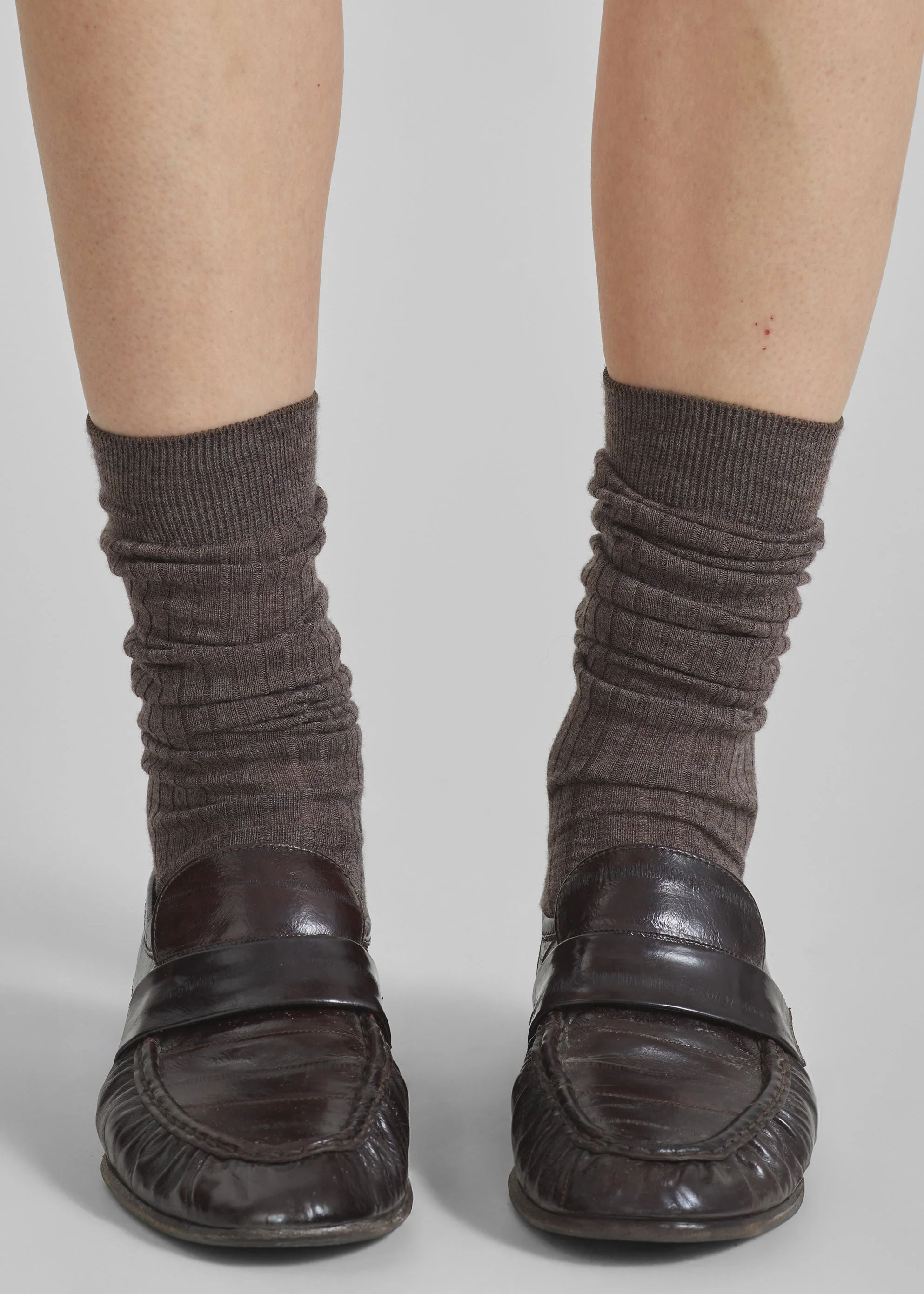 Sulza Thin Ribbed Socks - Taupe - Image 4