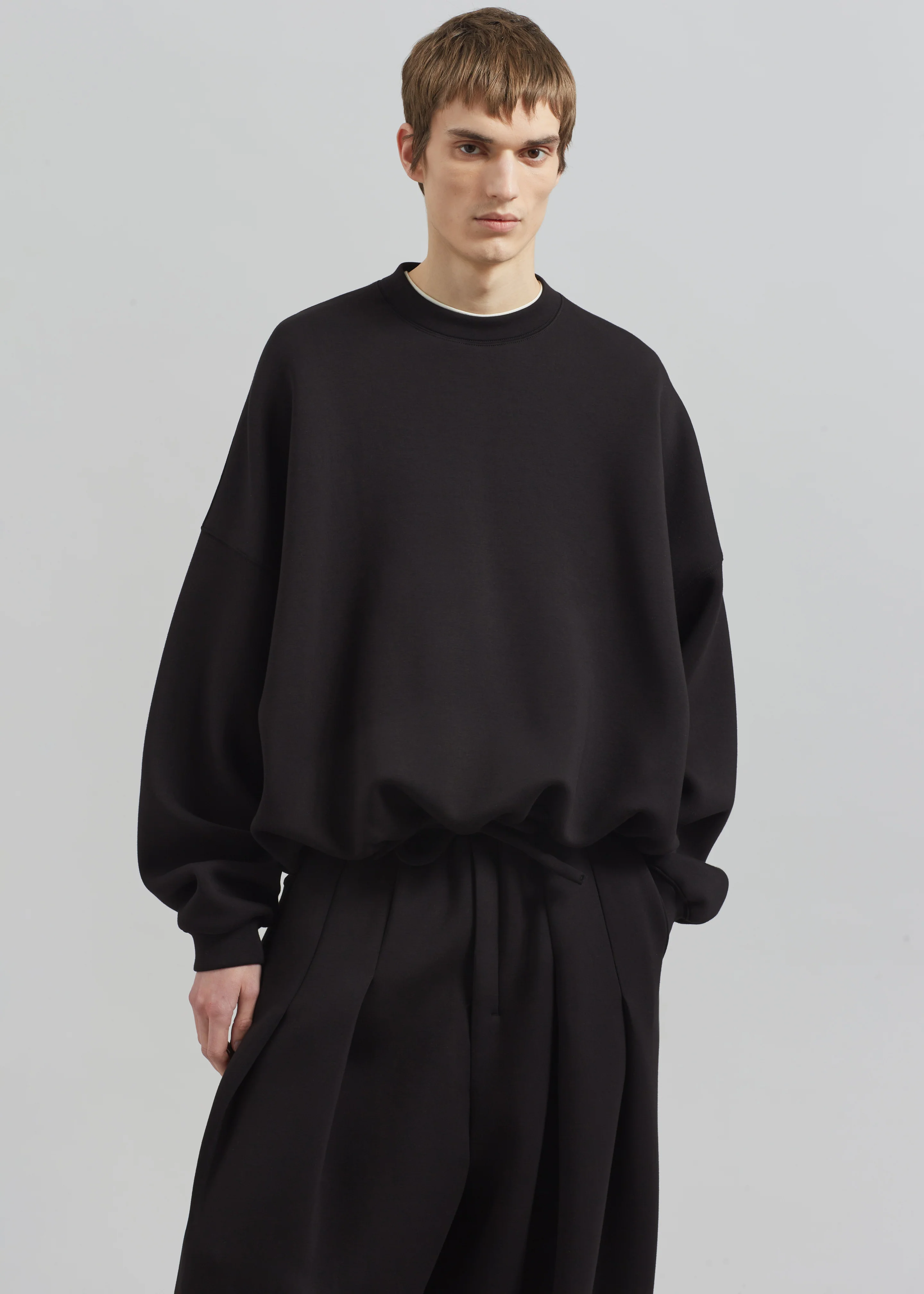 Tate Sweatshirt - Black - Image 4