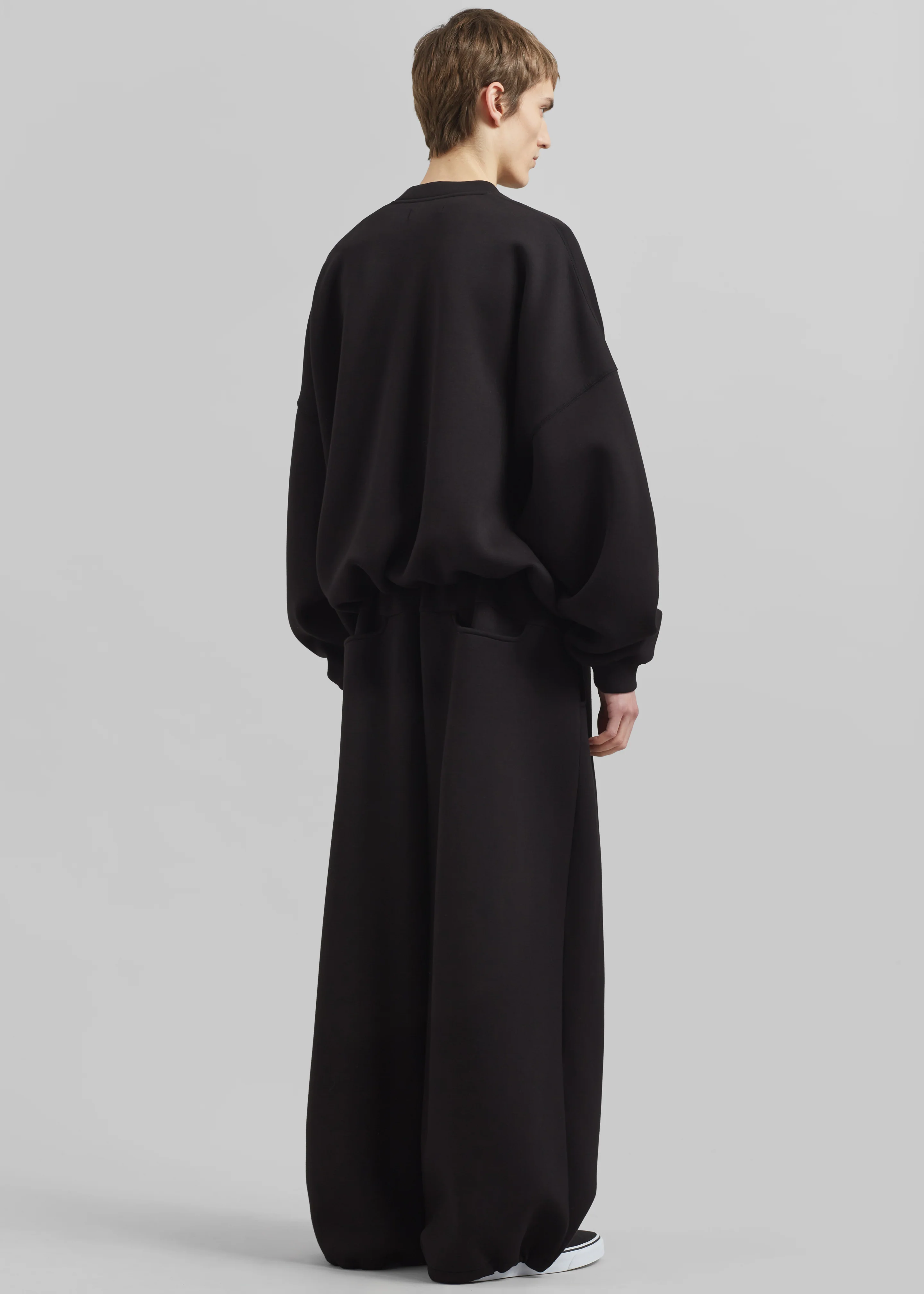 Tate Sweatshirt - Black - Image 6
