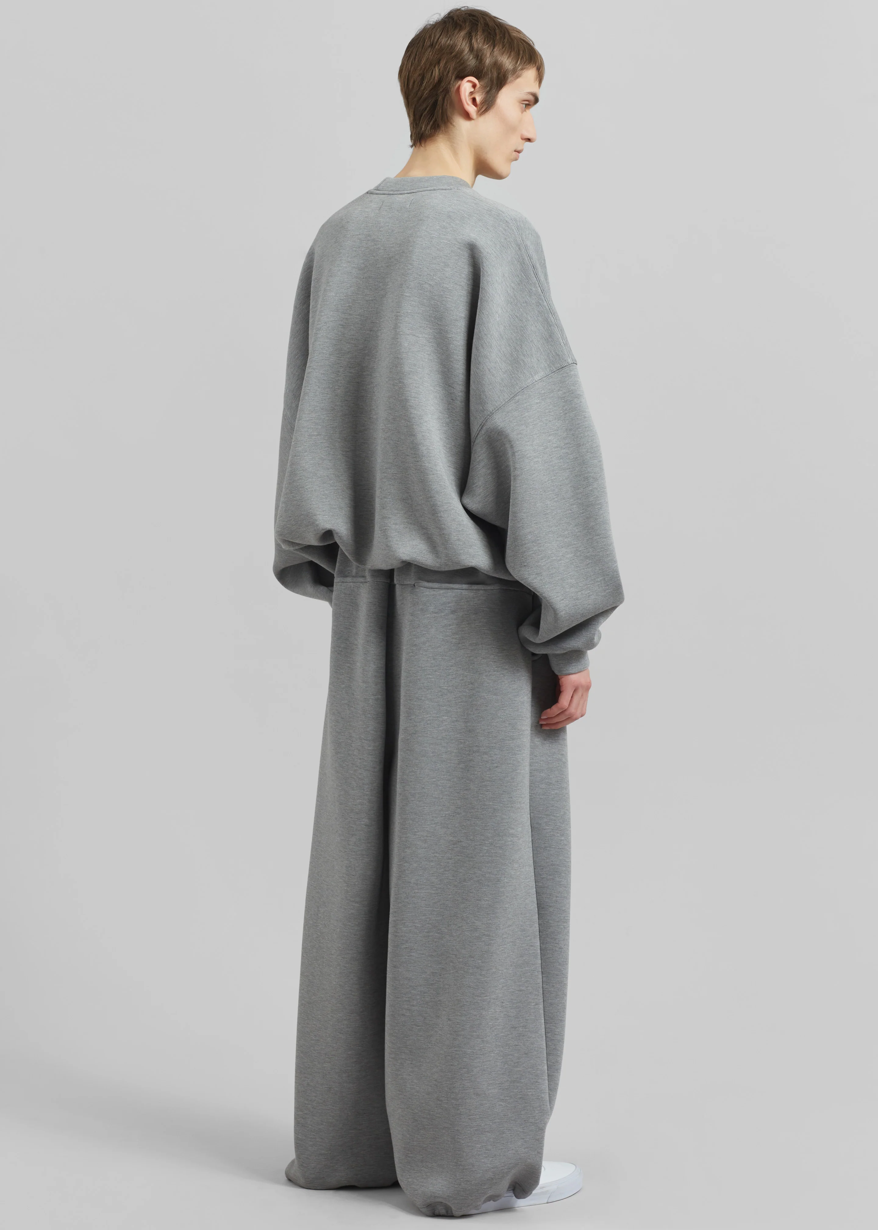 Tate Sweatshirt - Grey - Image 7