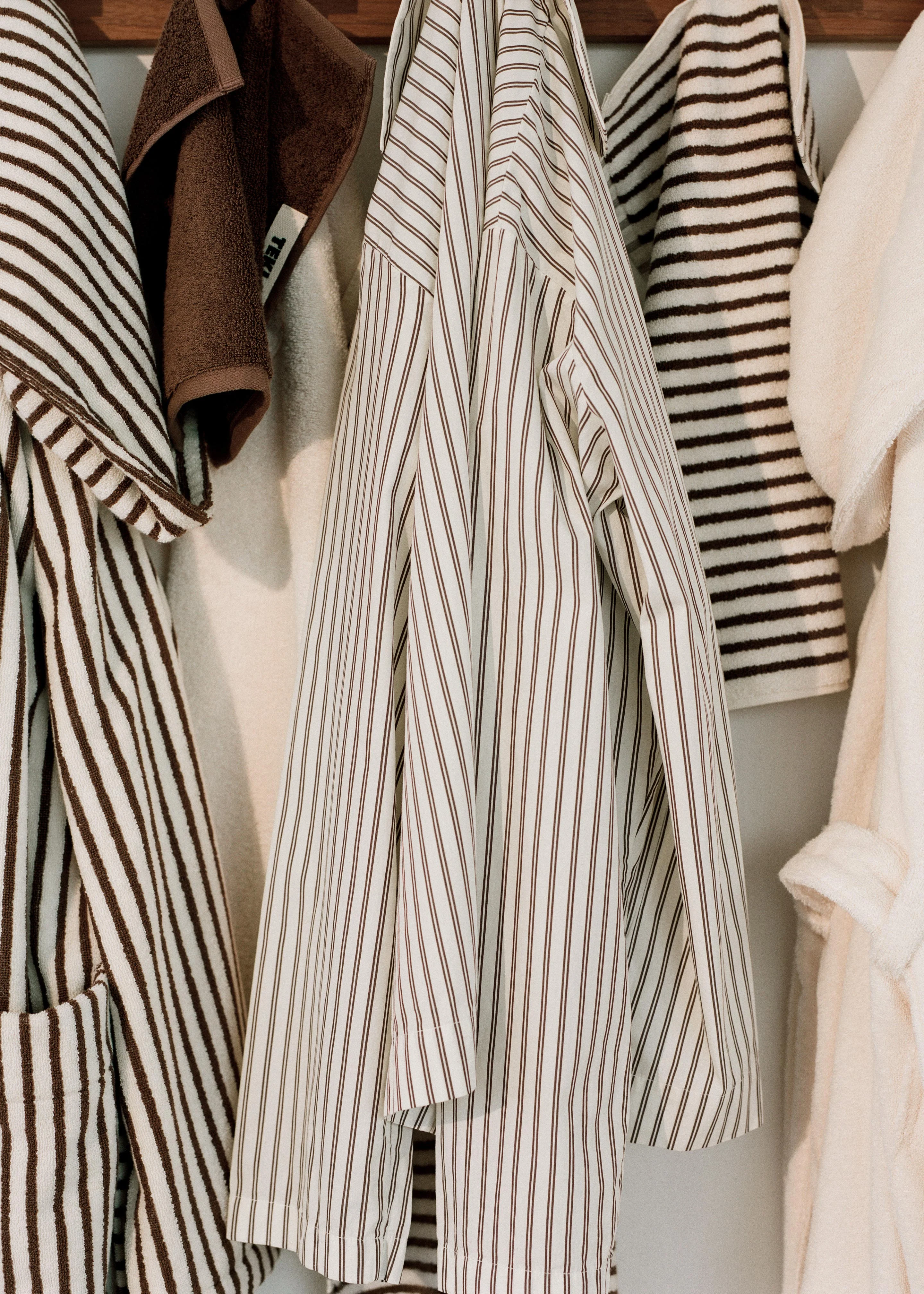 Tekla Poplin Pyjama Shirt - Hopper Stripes - Image 9