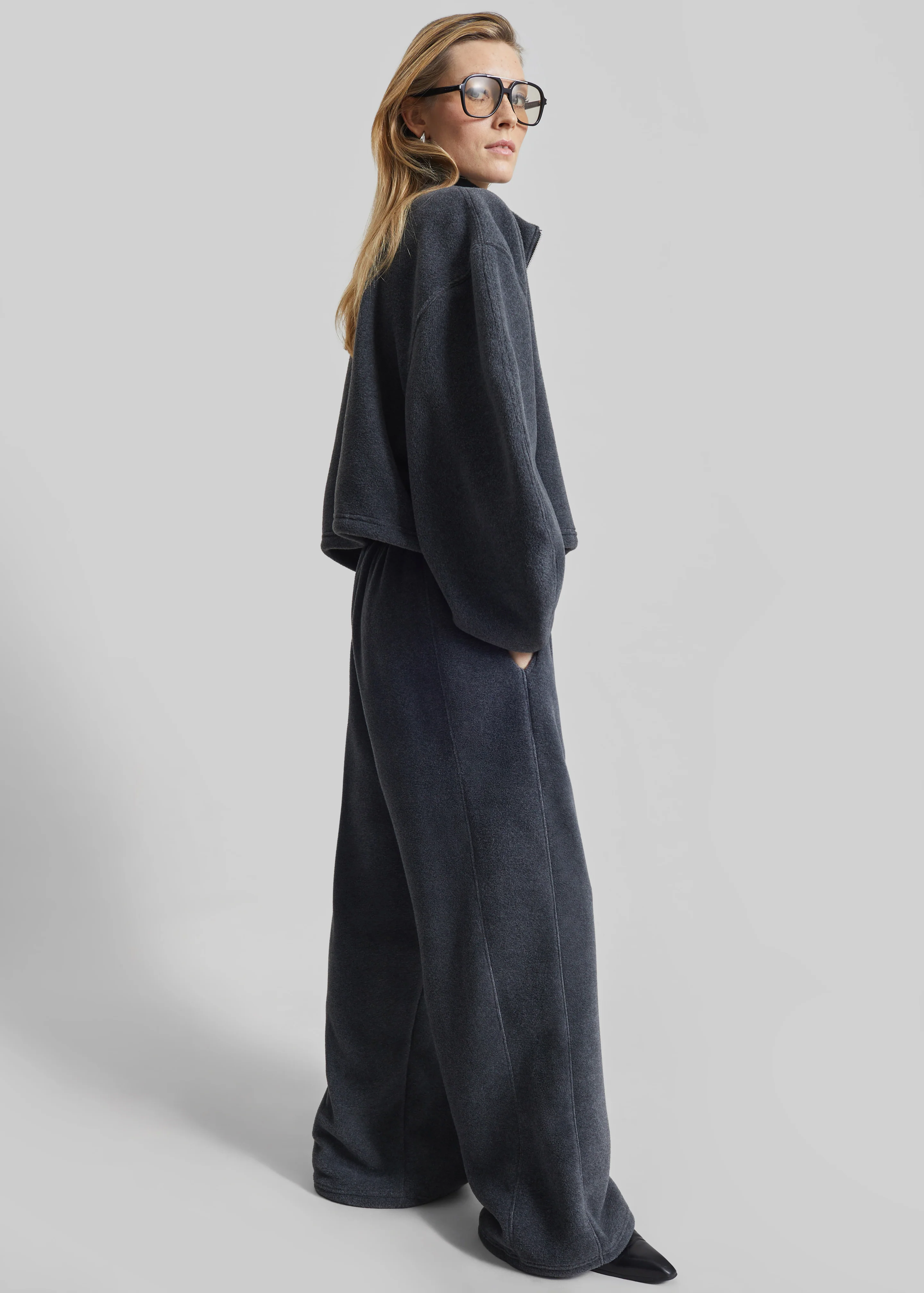 Treveray Fleece Sweatpants - Dark Grey - Image 3