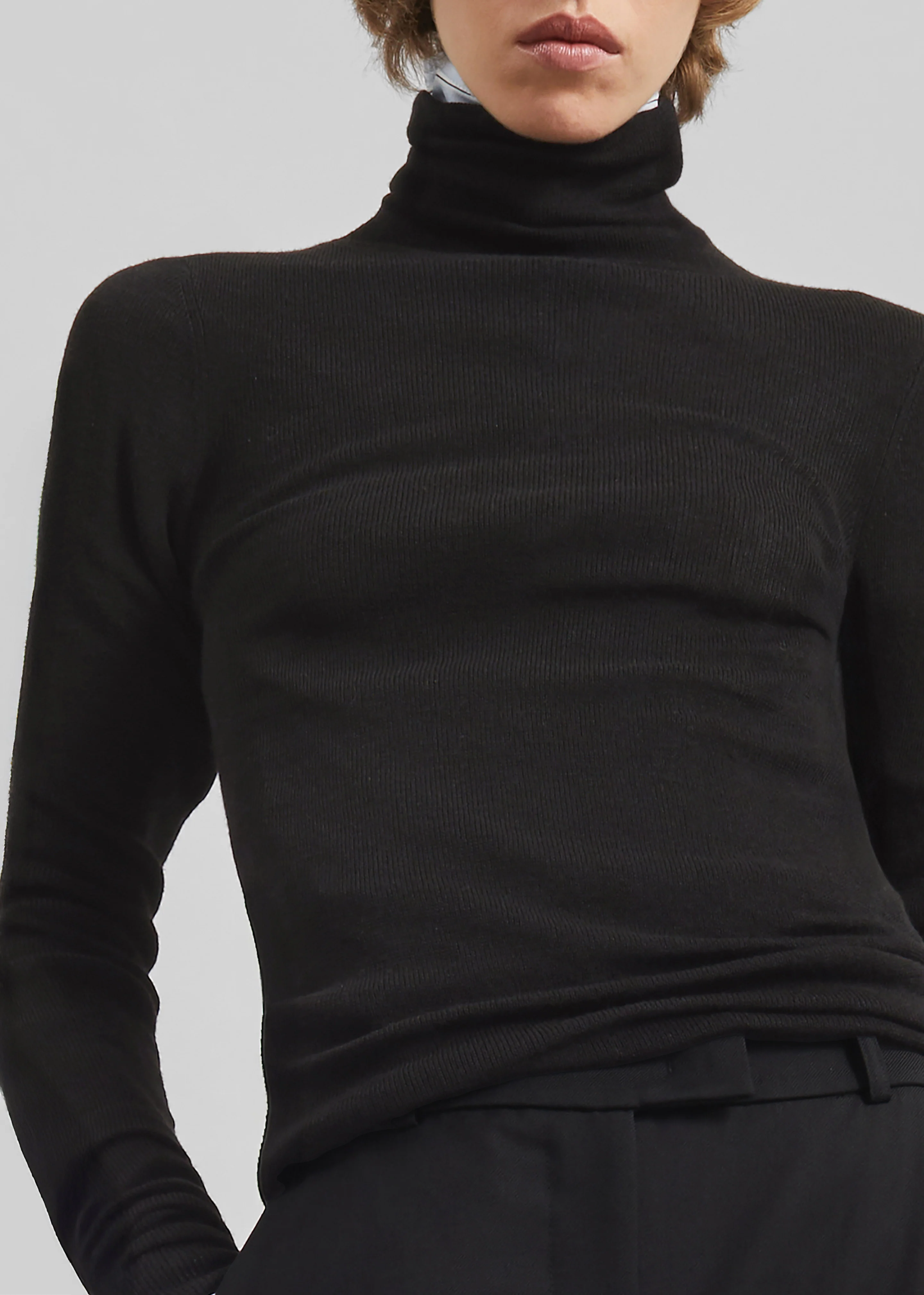 Utica Thin Turtleneck Sweater - Black - Image 6