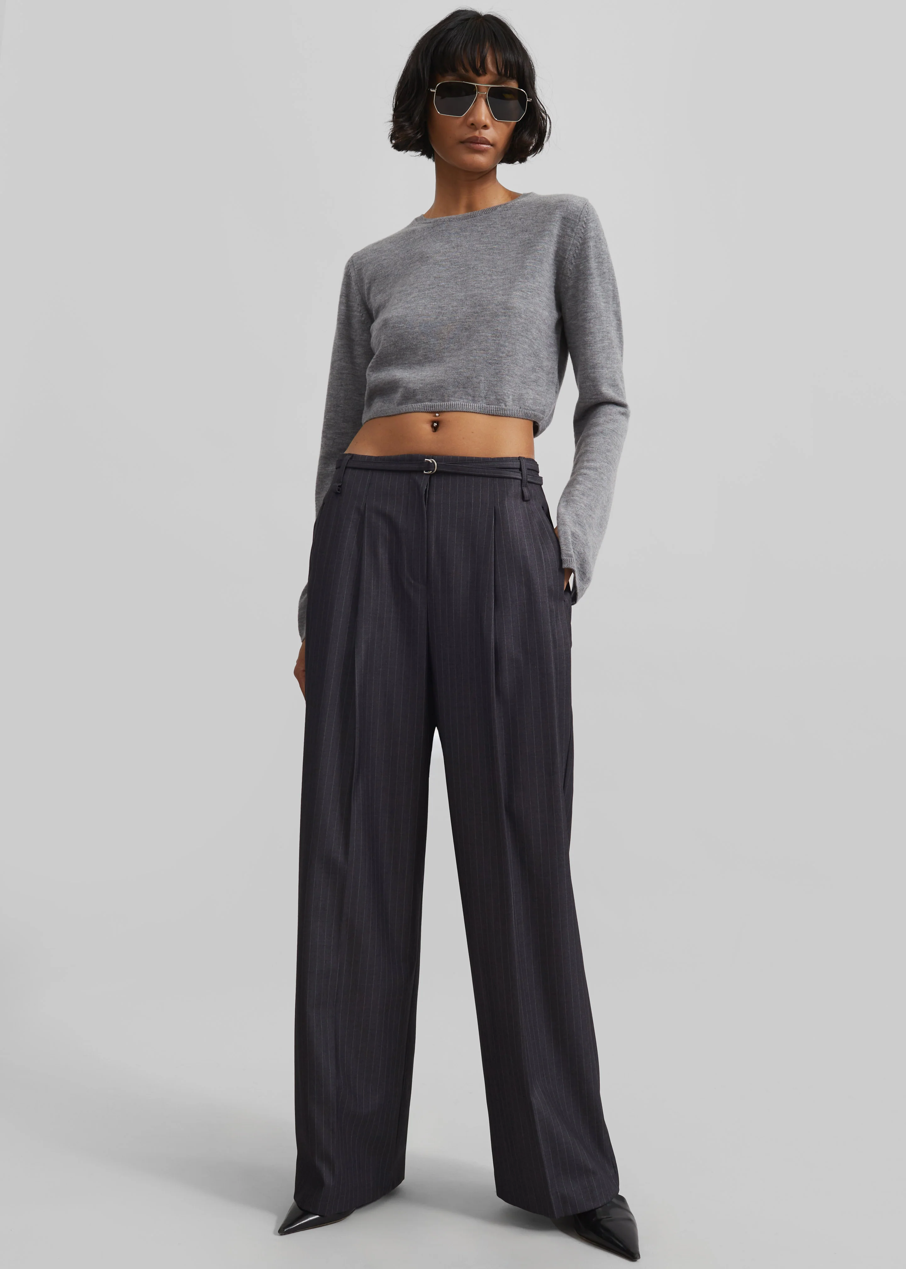 Veer Zip Cropped Sweater - Grey - Image 4
