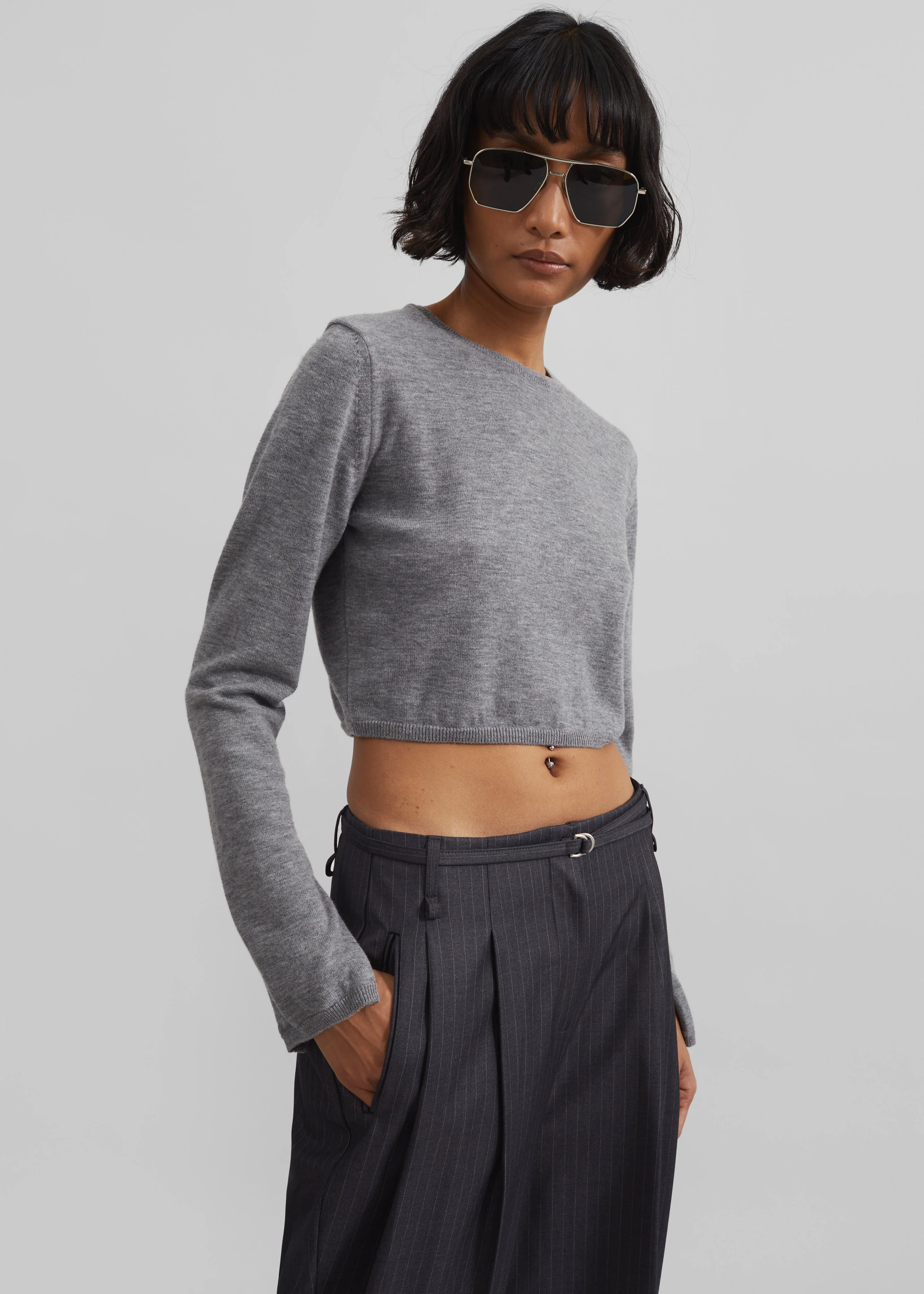 Veer Zip Cropped Sweater - Grey - Image 5