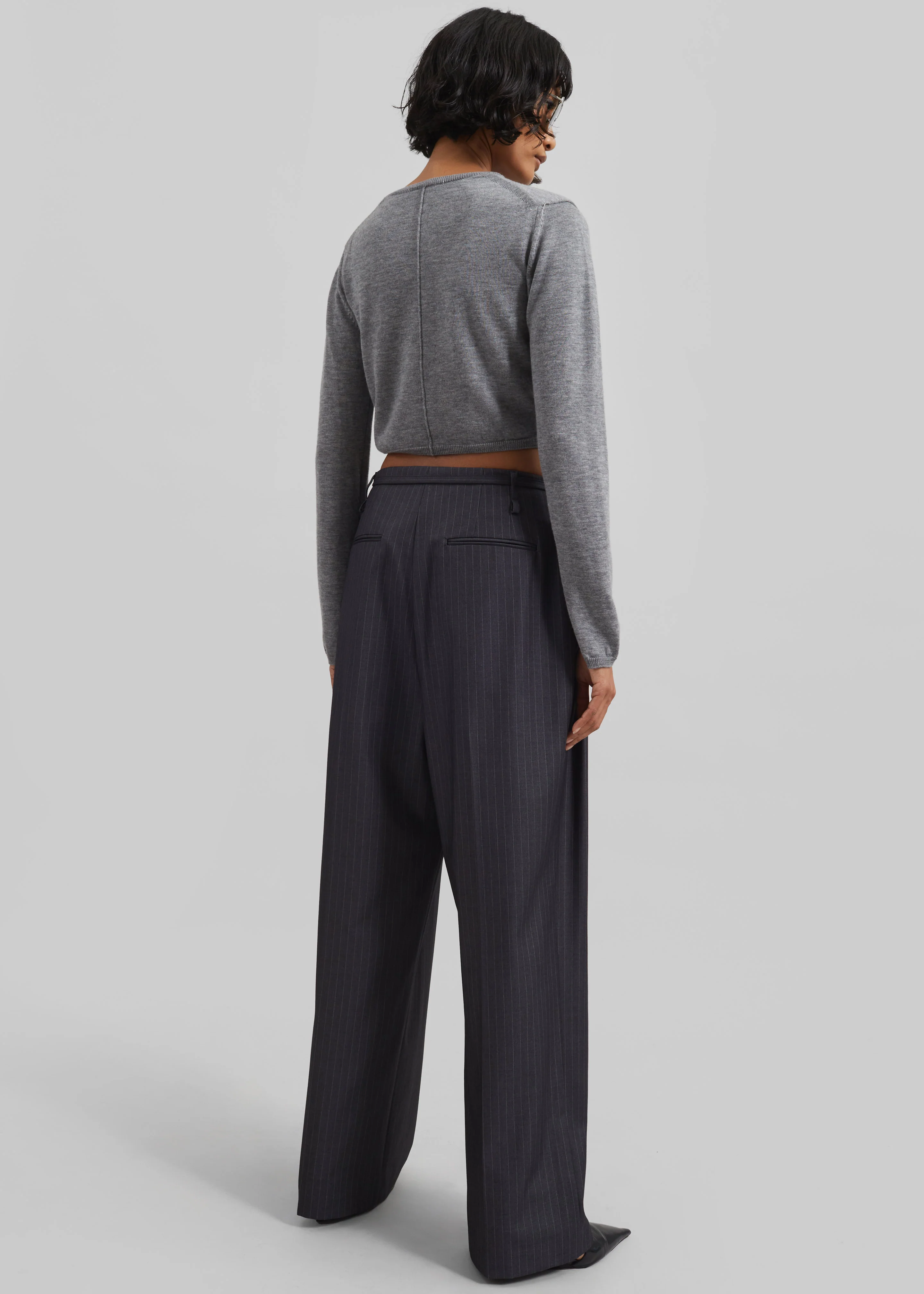 Veer Zip Cropped Sweater - Grey - Image 6