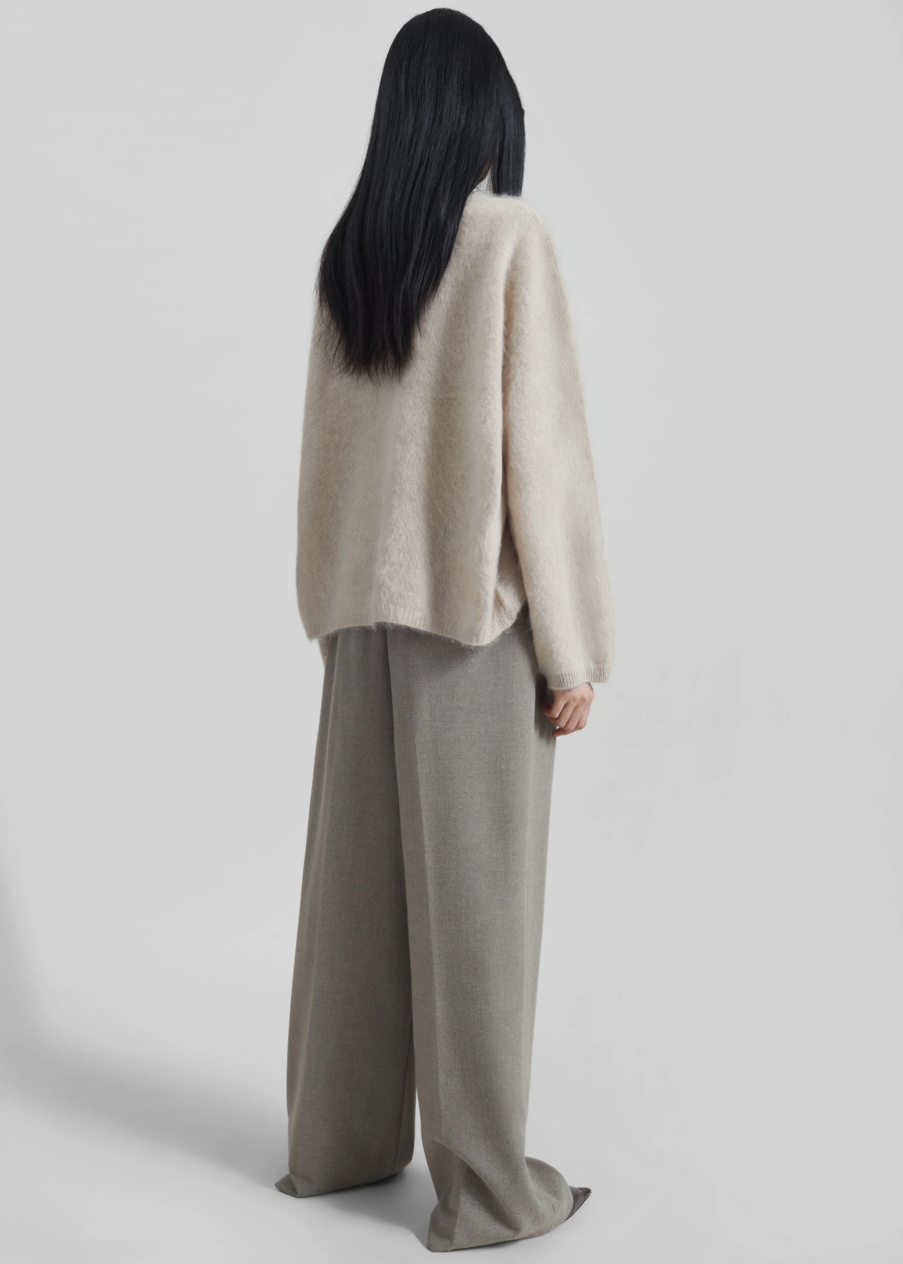 Vilhena Wool Fuzzy V-Neck Sweater - Beige - Image 6