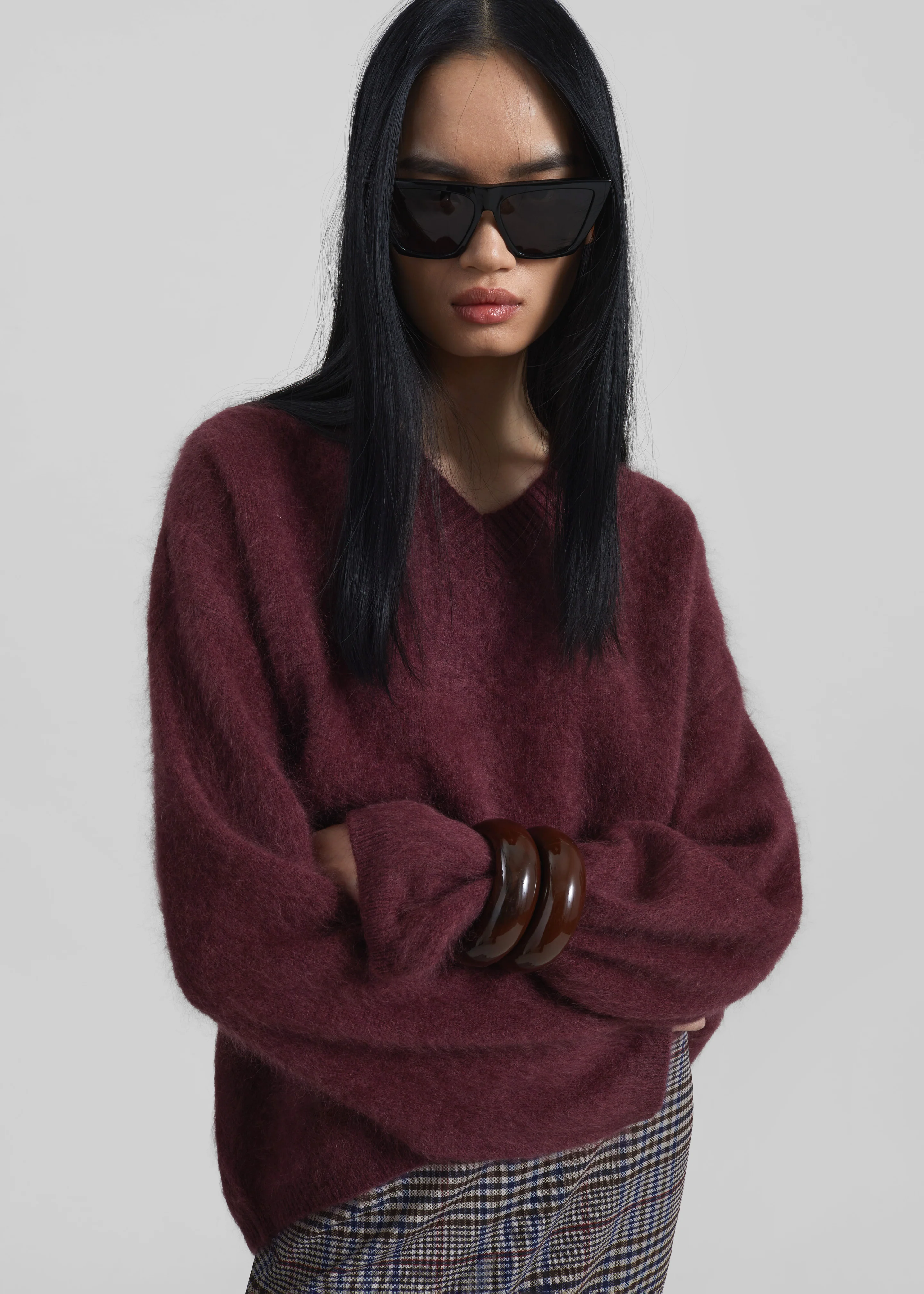 Vilhena Wool Fuzzy V-Neck Sweater - Burgundy - Image 11