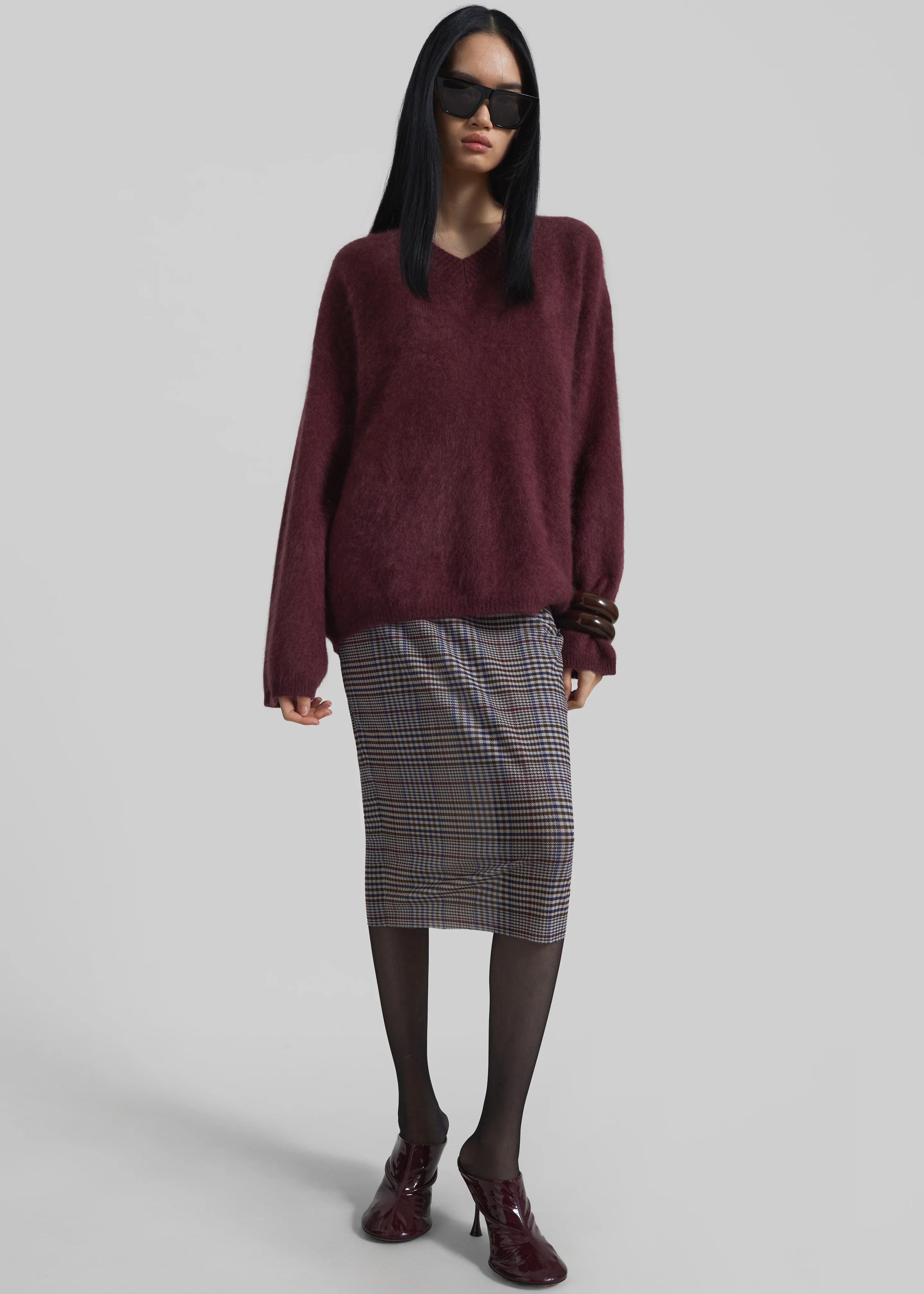 Vilhena Wool Fuzzy V-Neck Sweater - Burgundy - Image 7