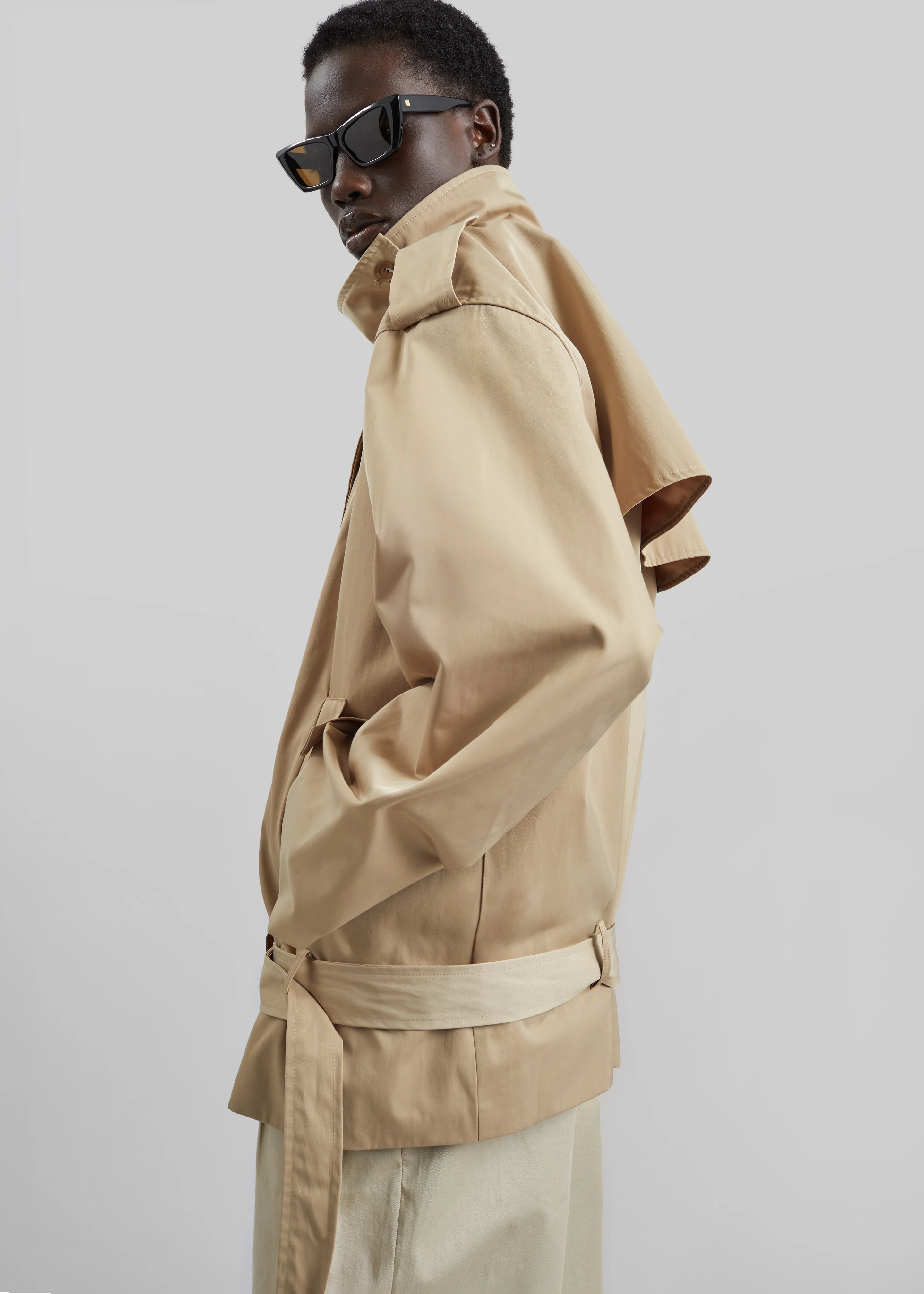 Virar Short Trench - Beige - Image 7